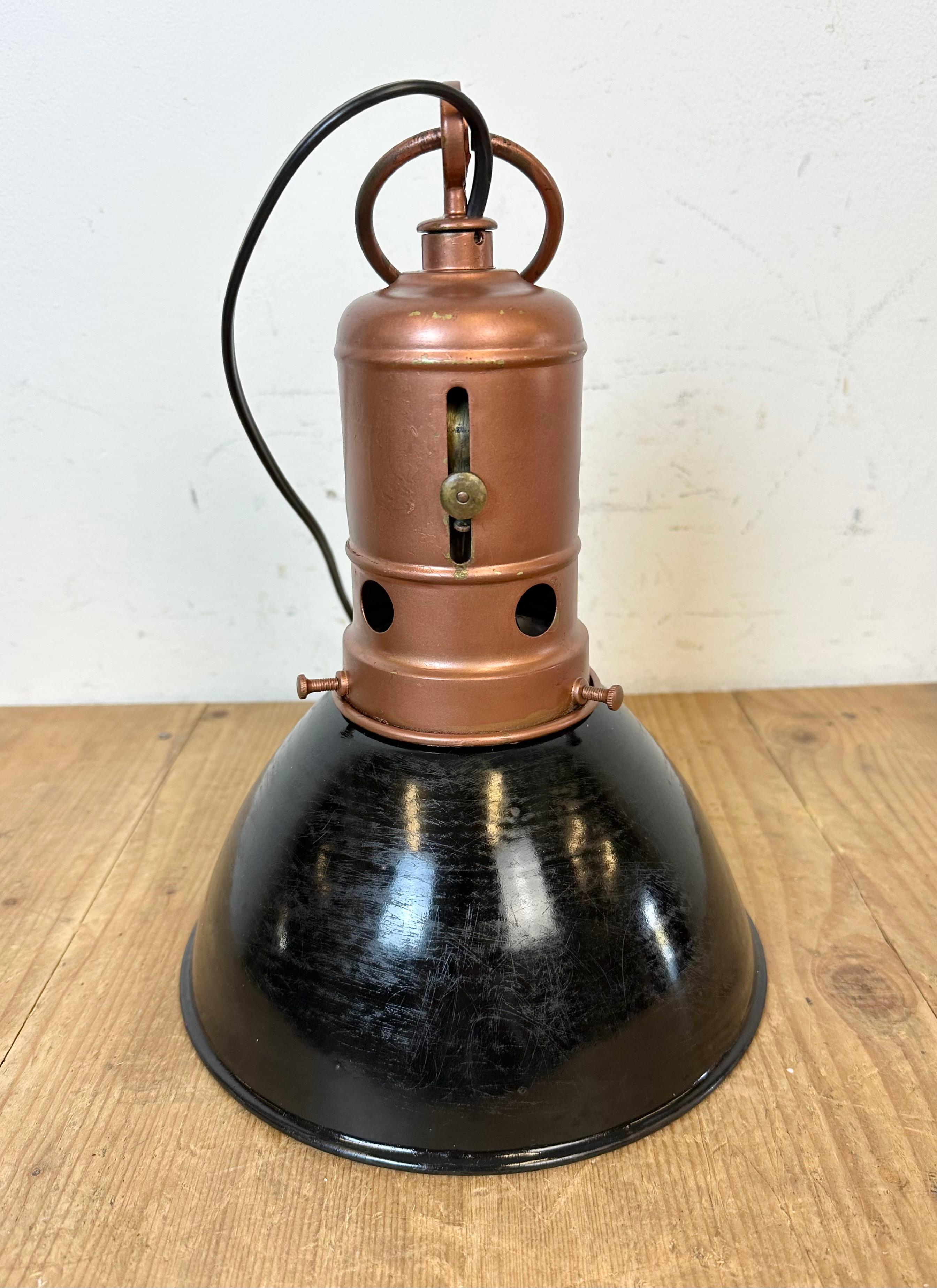 Industrial Italian Black Enamel Factory Lamp with Iron Top, 1950s For Sale 8