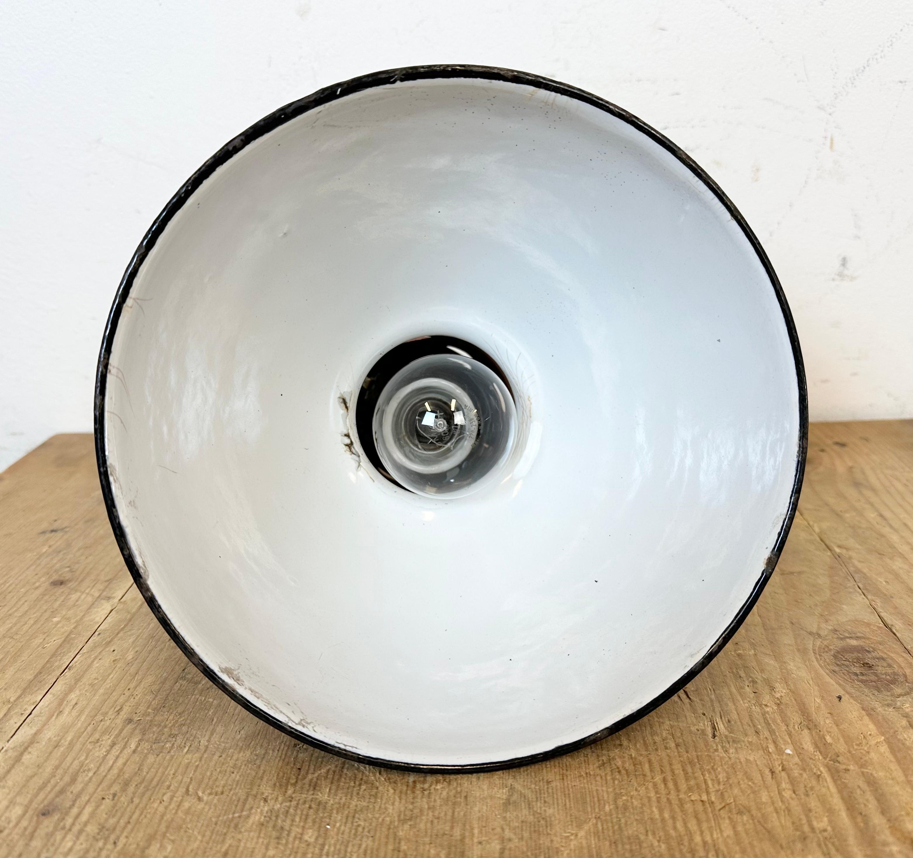 Industrial Italian Black Enamel Factory Lamp with Iron Top, 1950s For Sale 14
