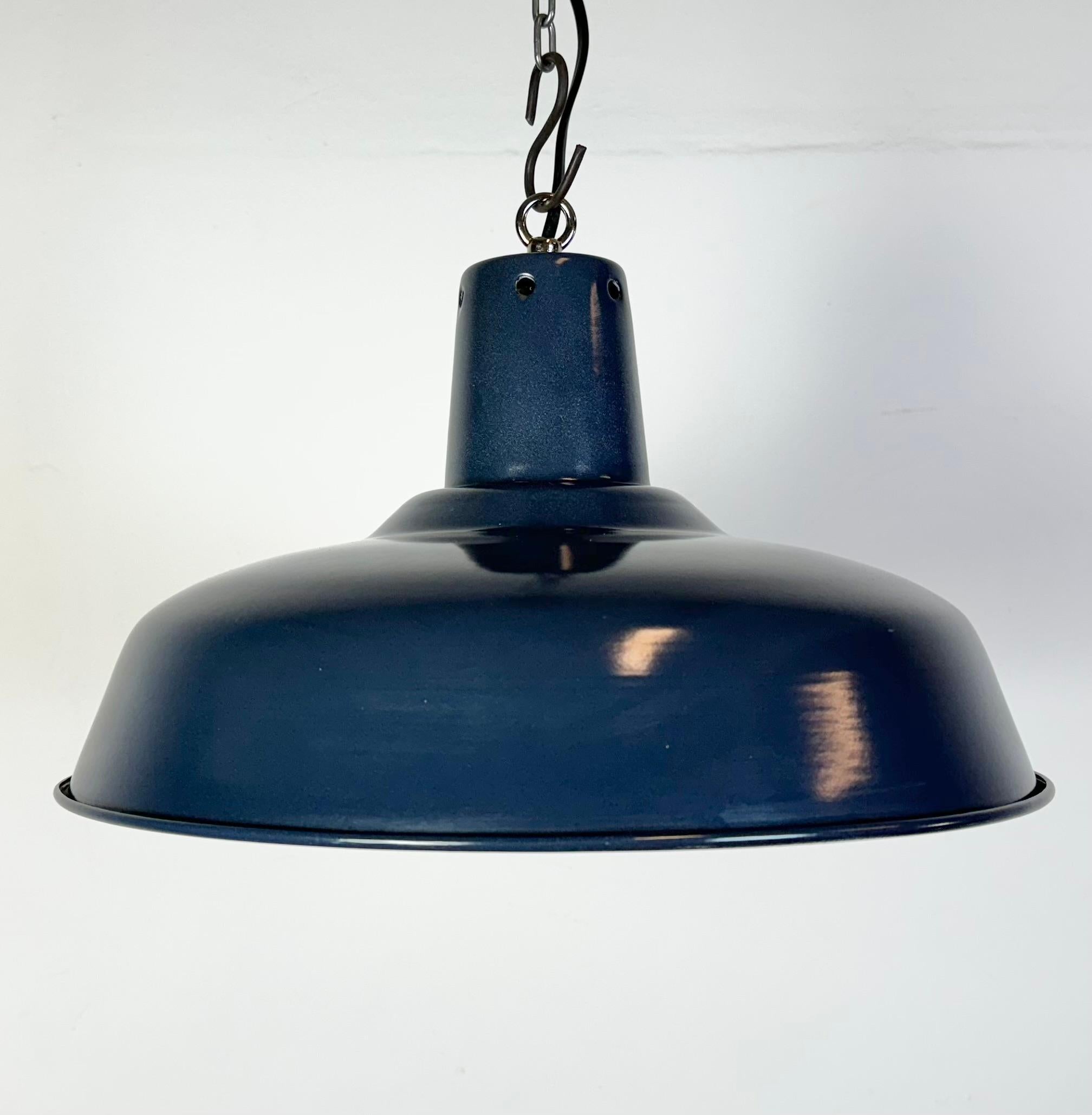 Industrial Italian Dark Blue Enamel Pendant Lamp, 1960s In Good Condition For Sale In Kojetice, CZ