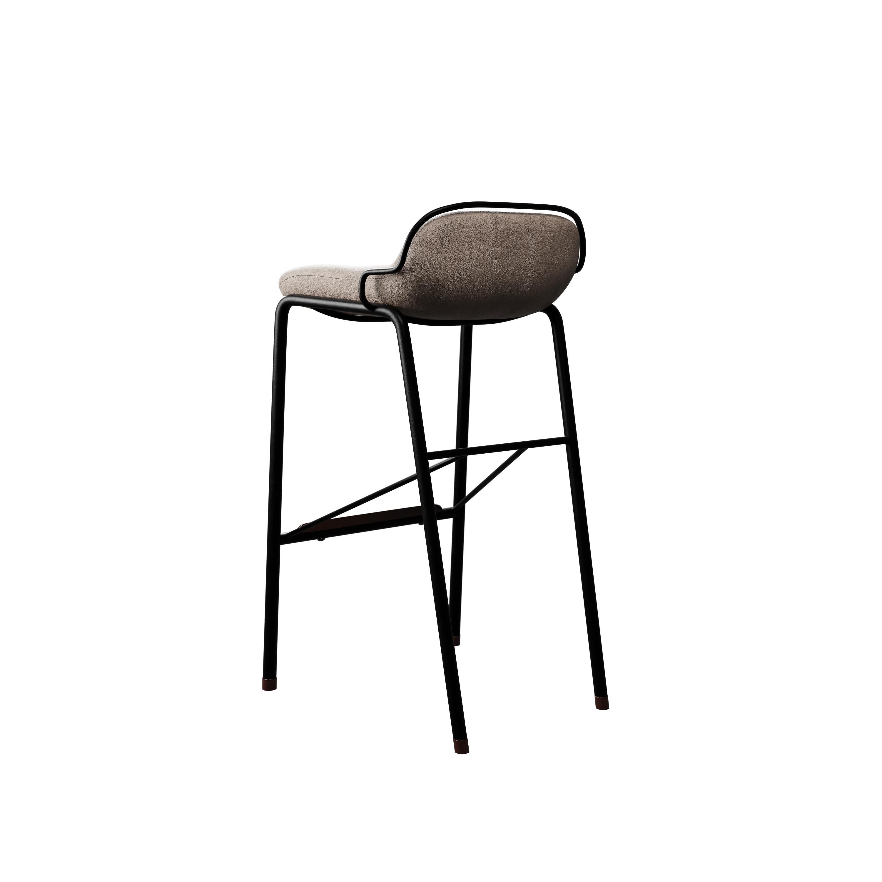 Industrial Kitchen Stool DUV Cream leather handcrafted by Murmurio In New Condition For Sale In Lordelo, PT
