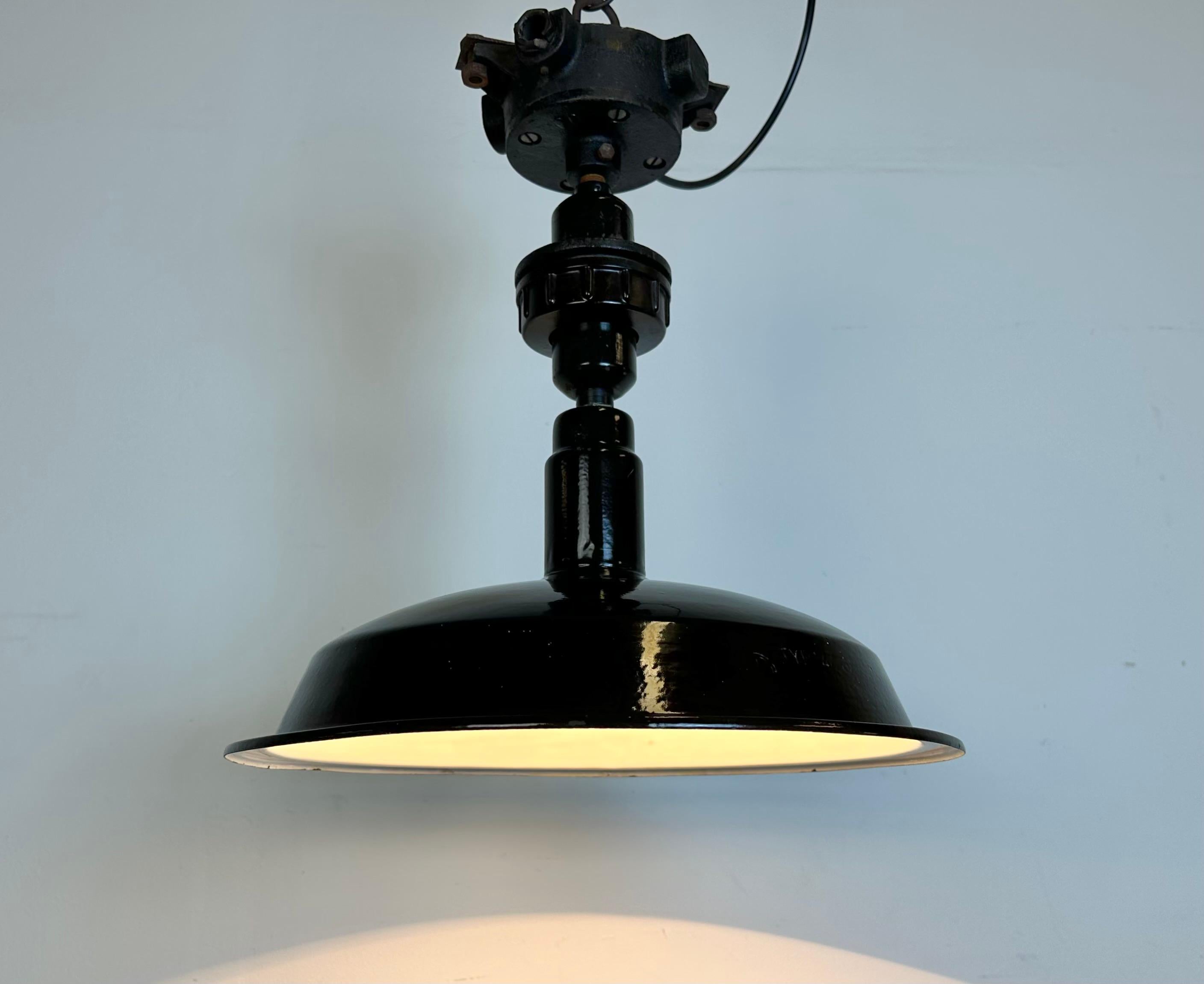 Industrial Black Enamel Ceiling Lamp from Elektrosvit, 1950s For Sale 5