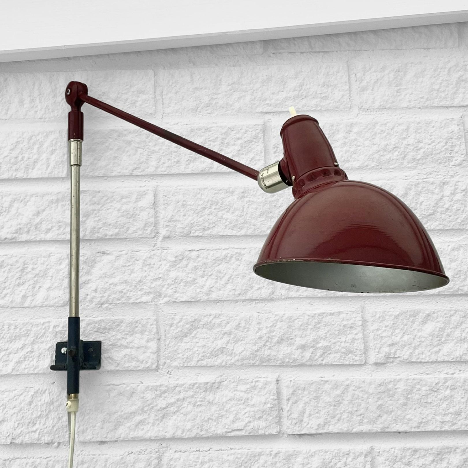 Industrial lamp Triplex Lillpendel by Johan Petter Johansson, Sweden, 1940s In Good Condition For Sale In Forserum, SE