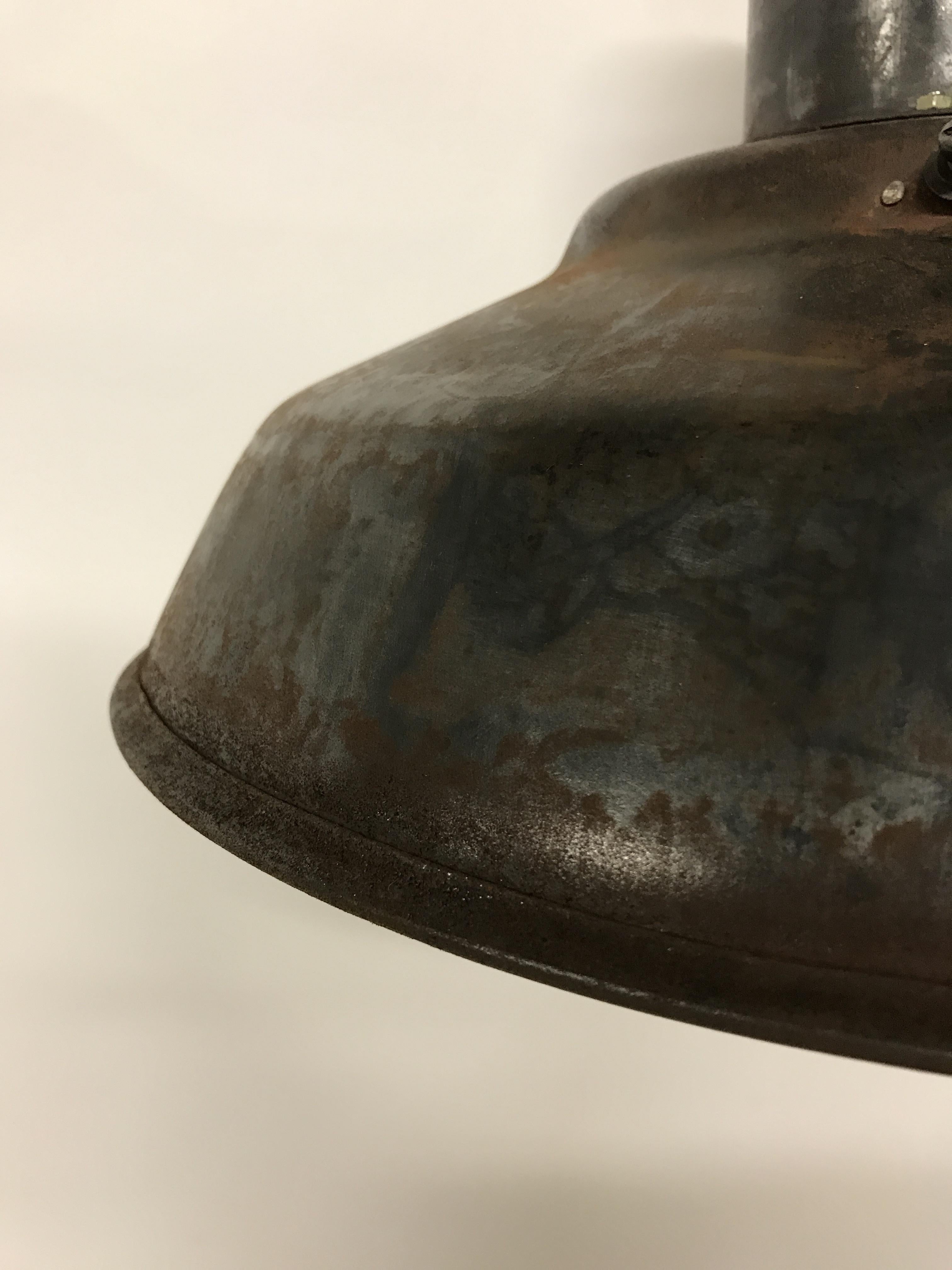Industrielle Lampen aus Opalglas mit Opalglas, 1960er Jahre (Mitte des 20. Jahrhunderts) im Angebot