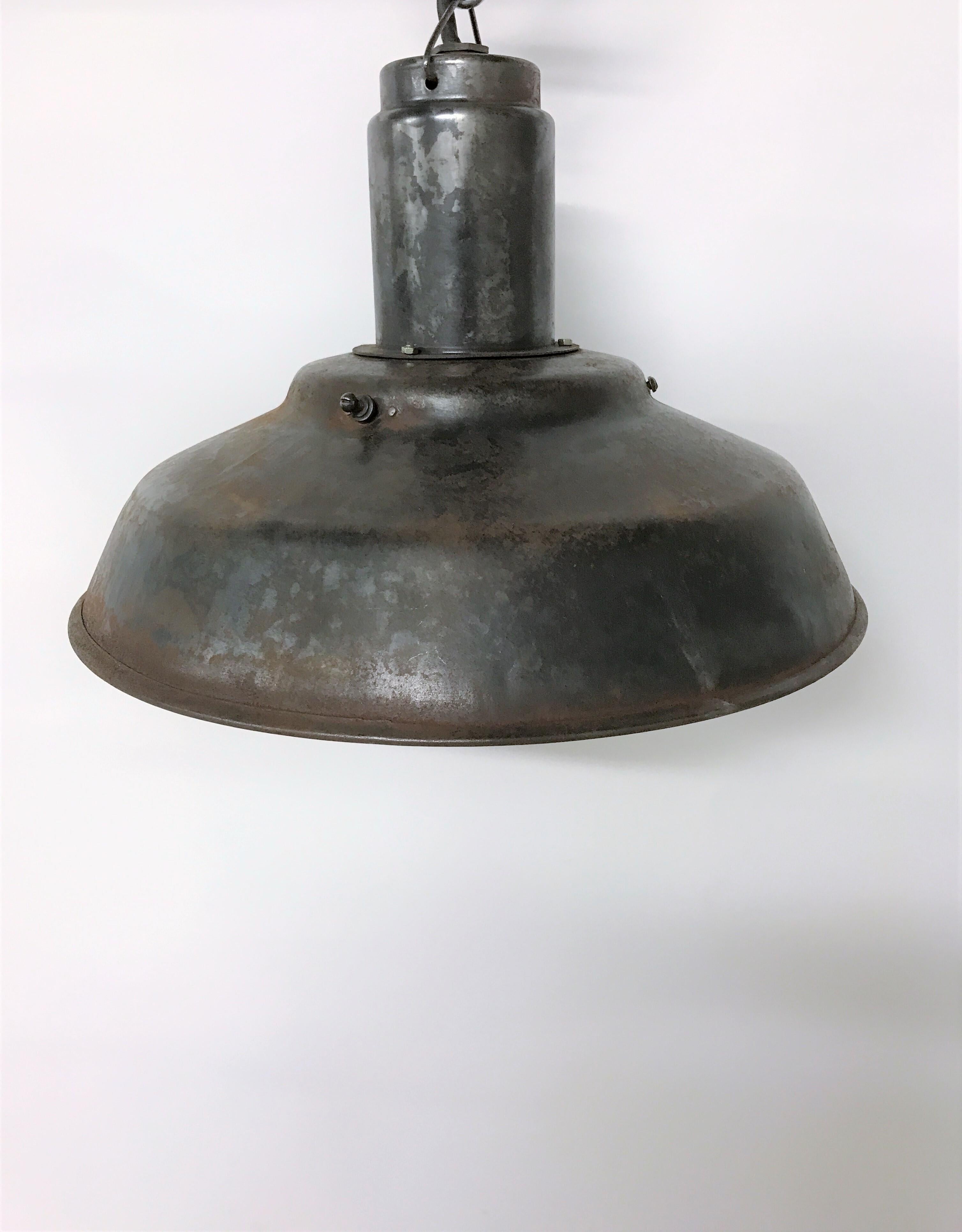 Industrielle Lampen aus Opalglas mit Opalglas, 1960er Jahre im Angebot 2