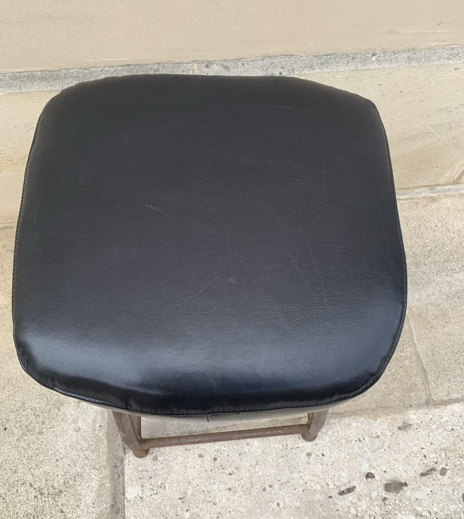 Industrial Leather and Iron Swivel Stool In Good Condition For Sale In Vosselaar, BE