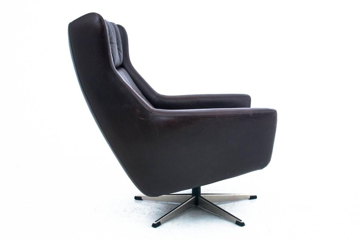 Industrial Leather Armchair with a Footstool, Denmark, 1960s In Good Condition For Sale In Chorzów, PL