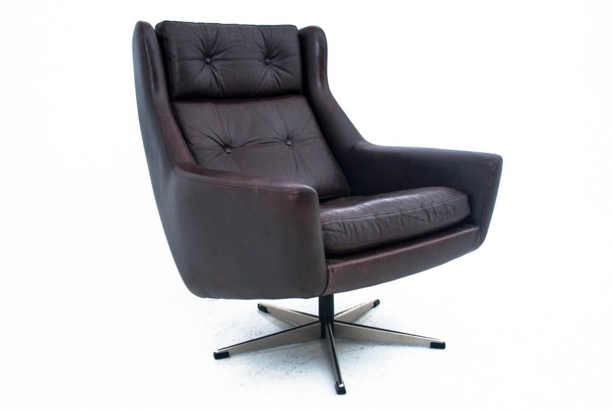 Industrial Leather Armchair with a Footstool, Denmark, 1960s For Sale 1