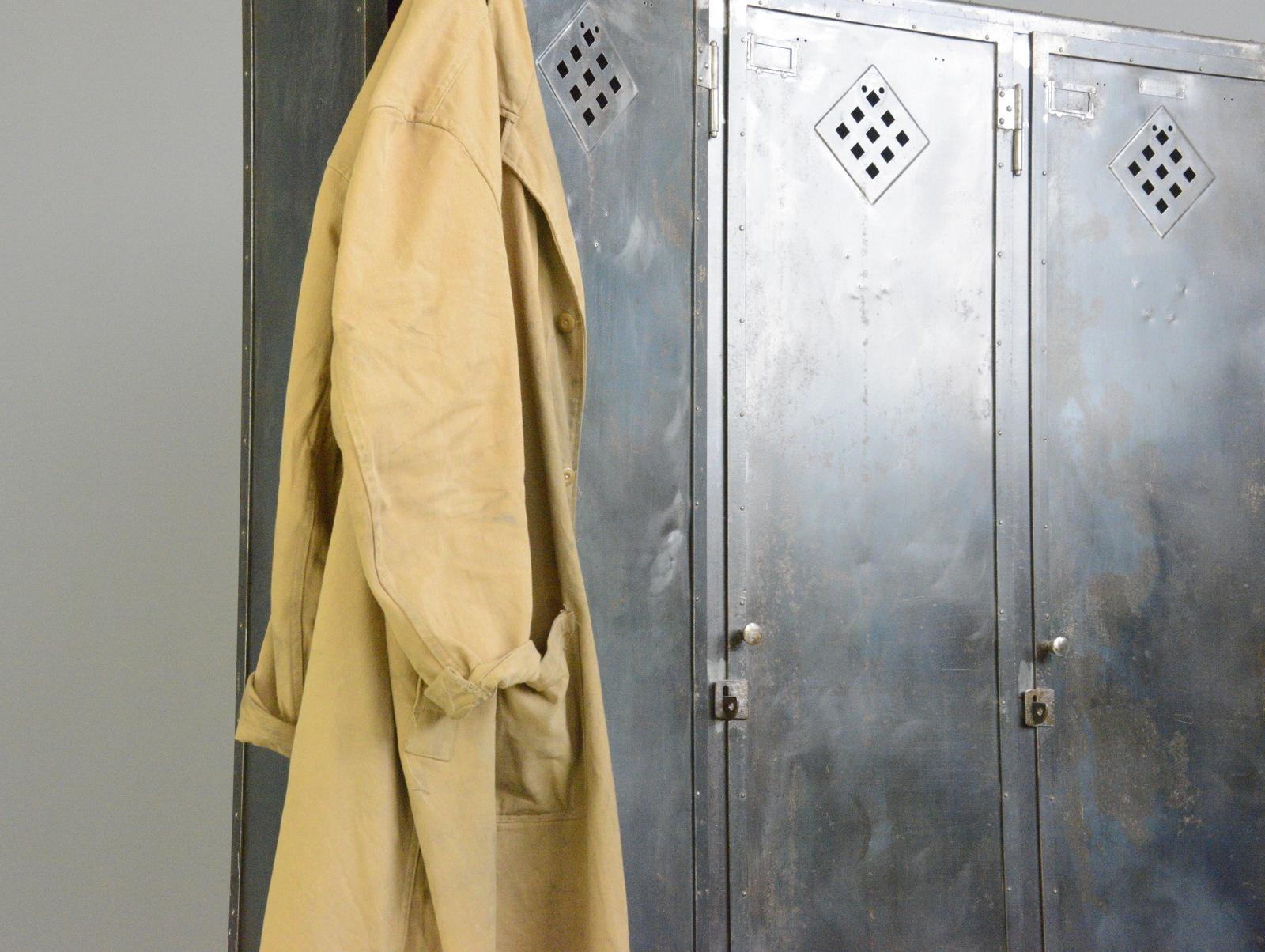 Industrial Lockers by Hulftegger & Co Zurich circa 1920s In Good Condition In Gloucester, GB