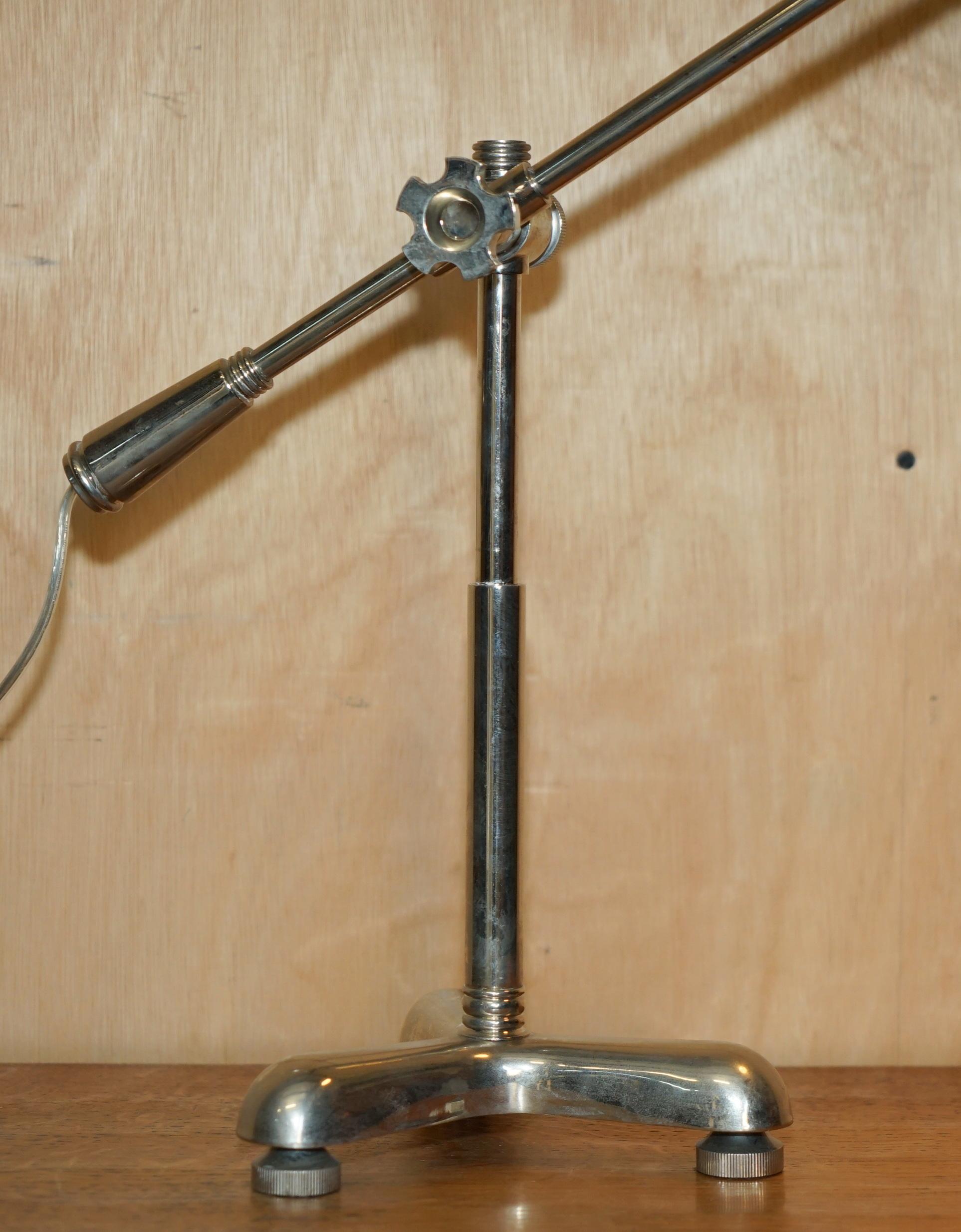 Industrial INDUSTRIAL LOOKING RALPH LAUREN ViNTAGE CHROME ARTICULATED ADJUSTABLE TABLE LAMP For Sale