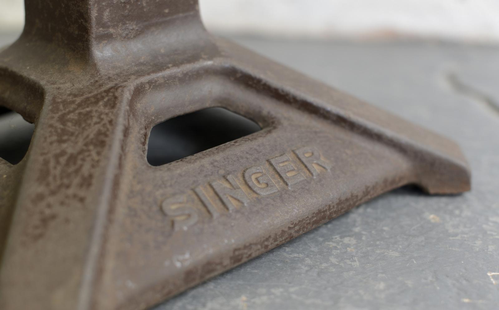 Industrial Machinists Chair by Singer, circa 1930s In Good Condition In Gloucester, GB