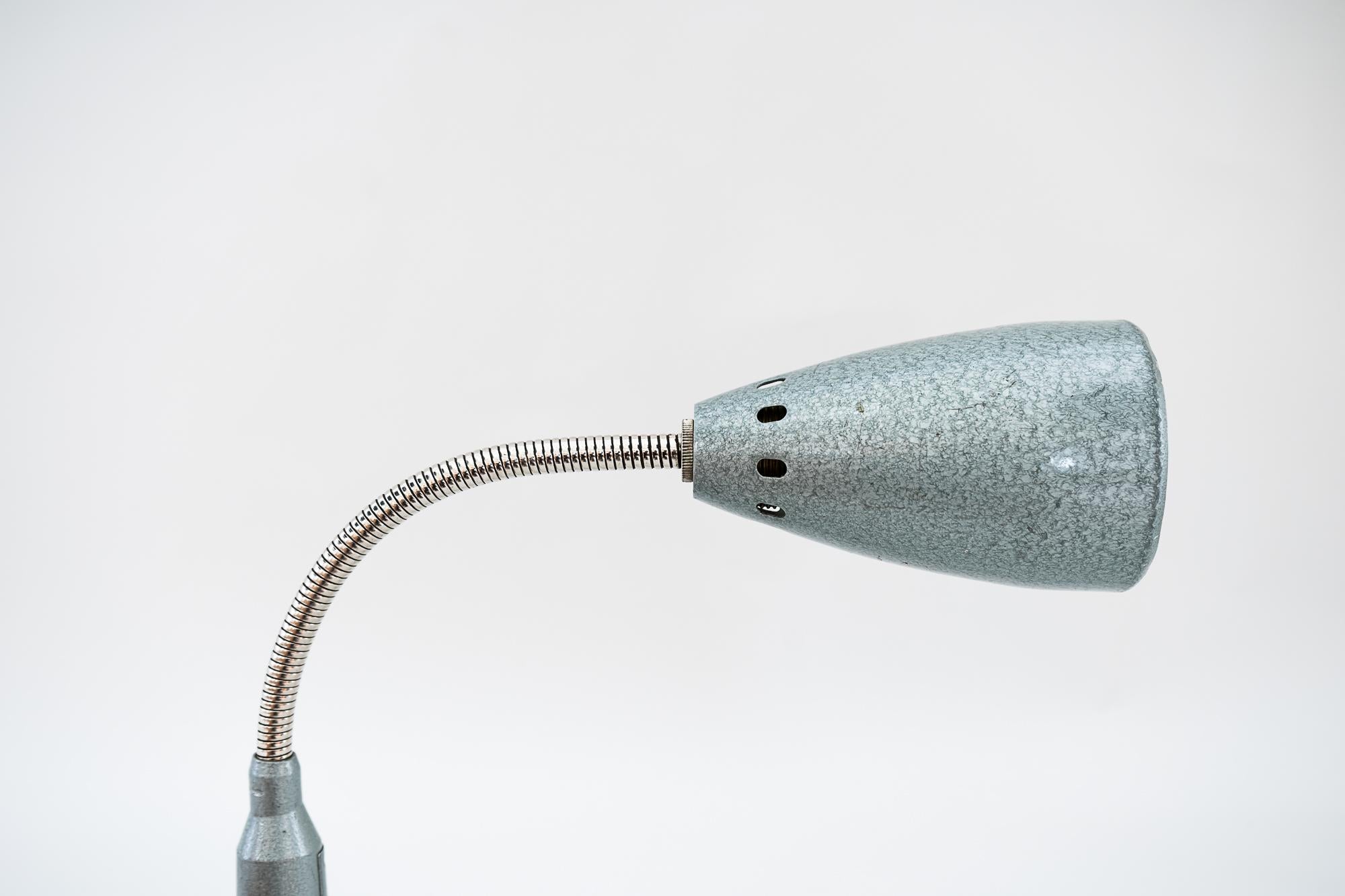 Industrial Magnetic Table Lamp by Trillafix, circa 1950s For Sale 3