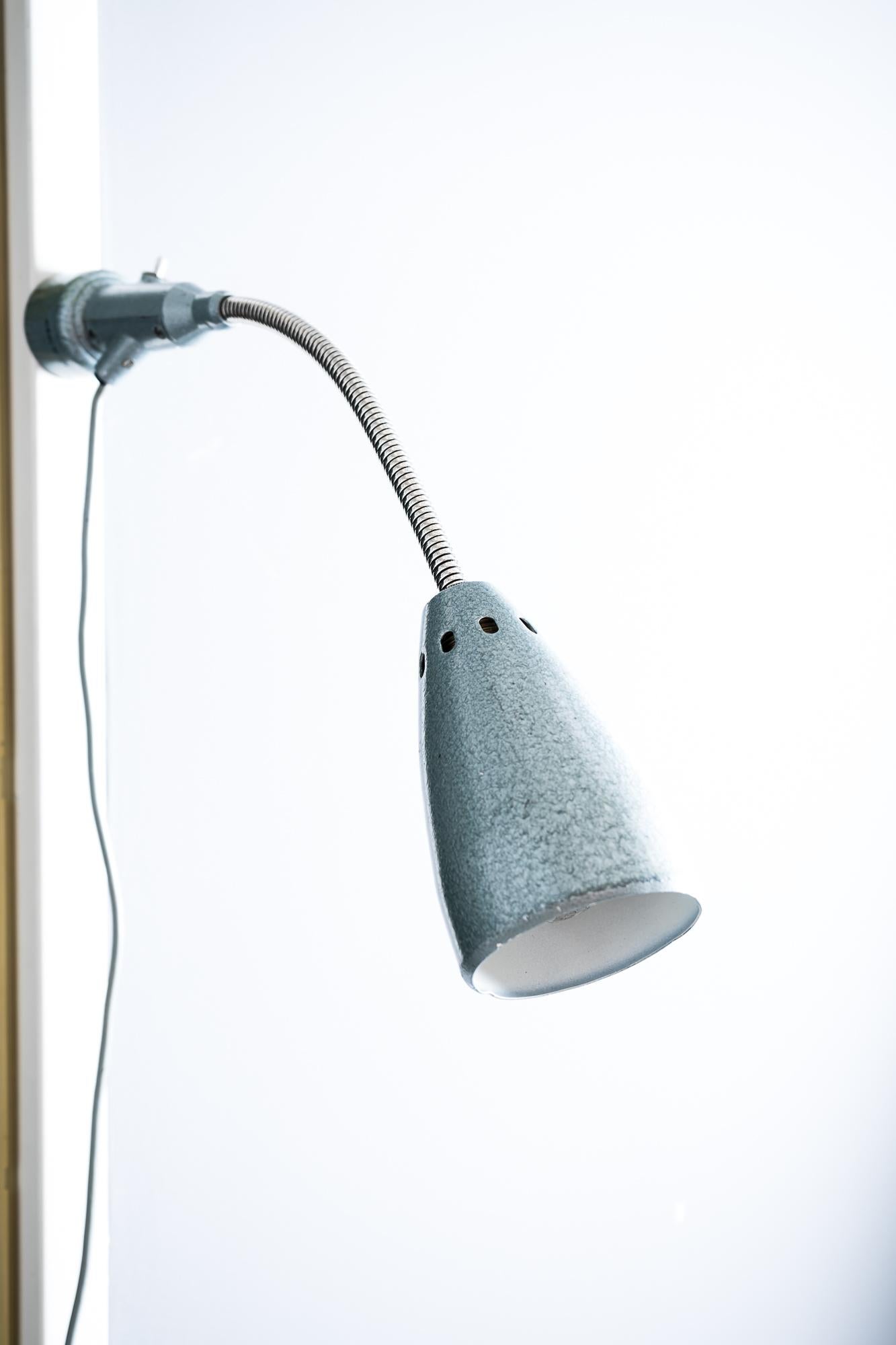 Industrial Magnetic Table Lamp by Trillafix, circa 1950s For Sale 9
