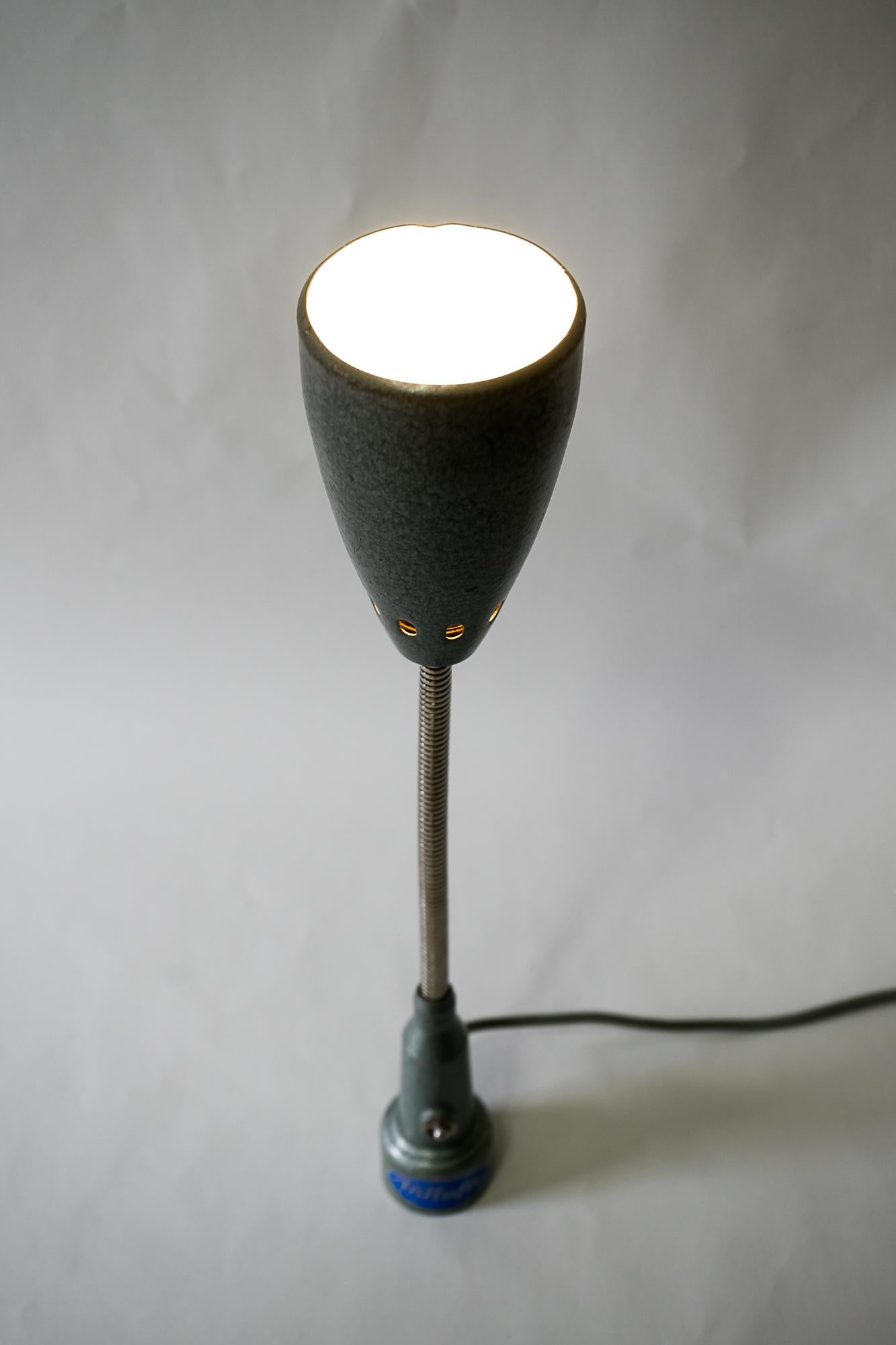 Industrial Magnetic Table Lamp by Trillafix, circa 1950s In Good Condition For Sale In Wien, AT