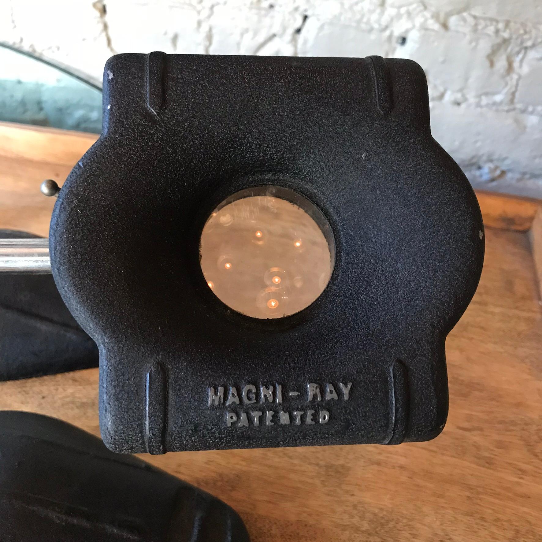 Industrielle Magni-Ray-Vergrößerungs-Juwelier-Tischlampen (20. Jahrhundert) im Angebot