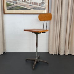 Sgabello industriale da fabbrica regolabile in acero e acciaio di Adjustrite