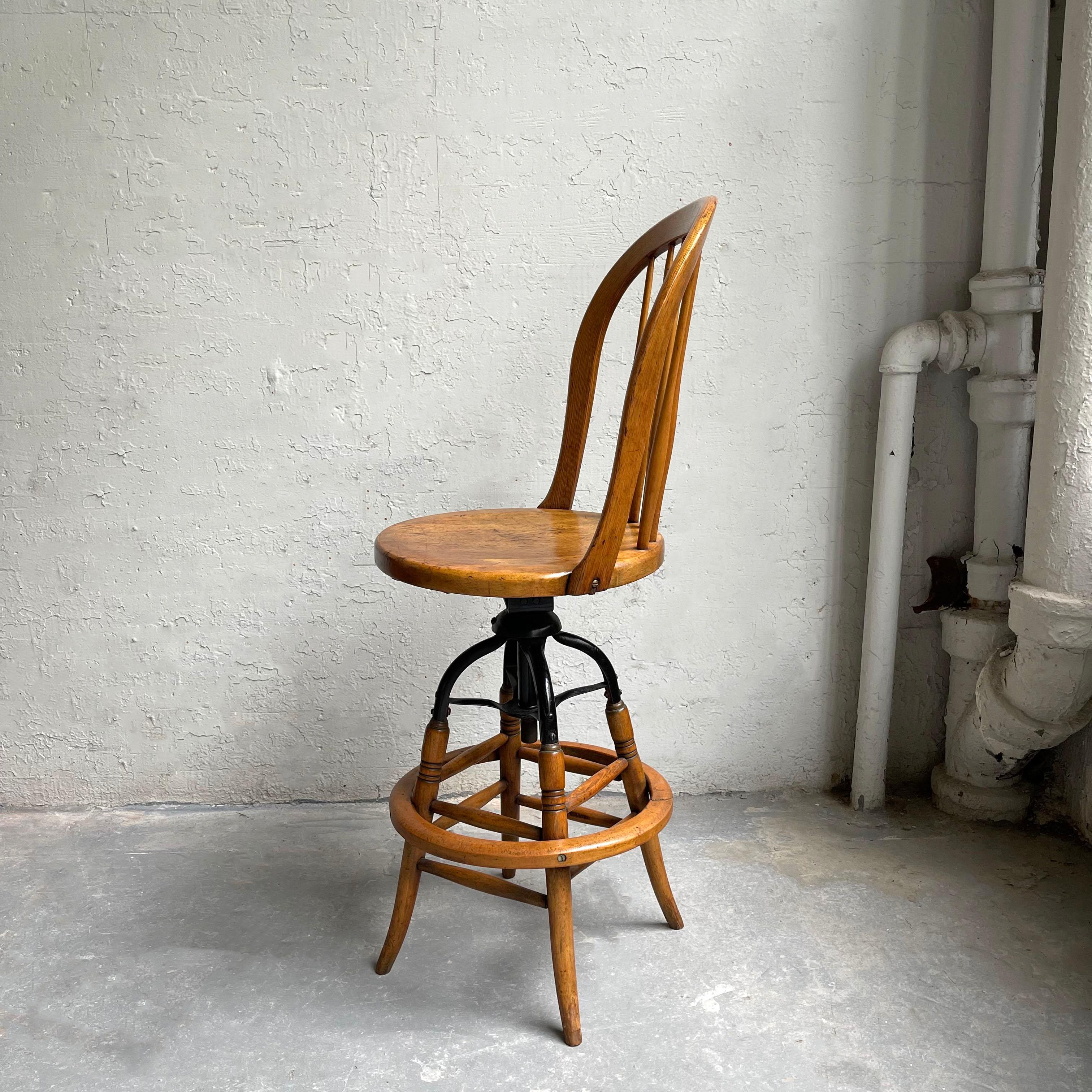 19th Century Industrial Maple Spindle Back Drafting Stool In Good Condition In Brooklyn, NY