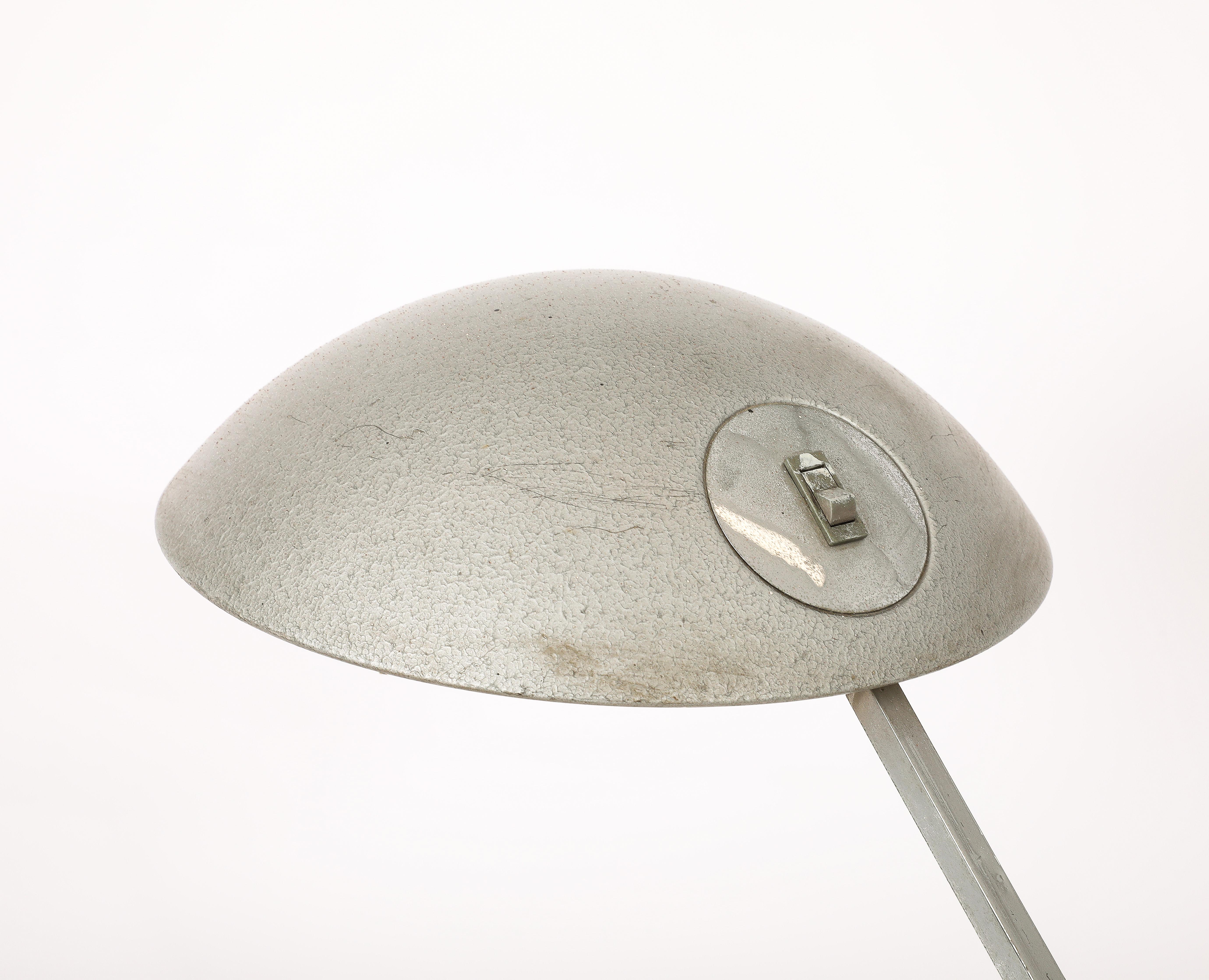 Industrial Metal Desk Lamp, France 1970's For Sale 4