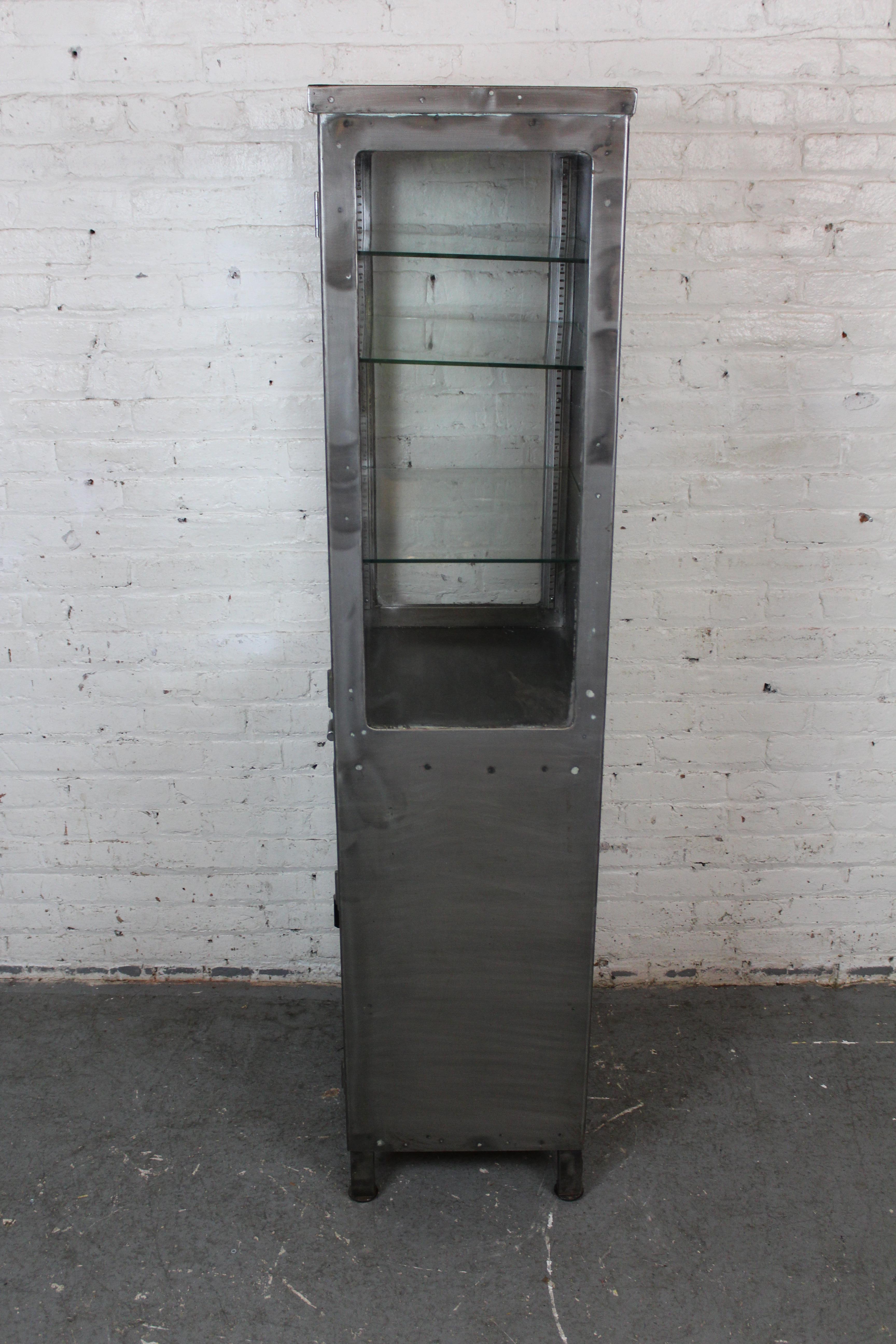 Brossé Vitrine industrielle en métal