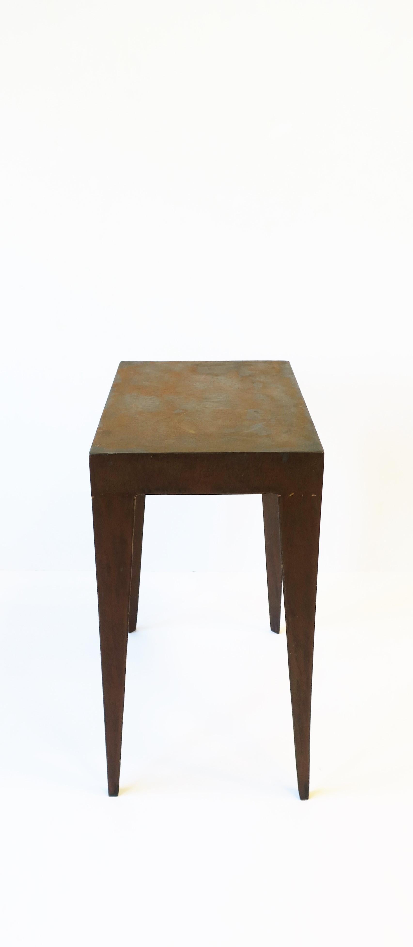 Minimalist Metal Side End Drinks Table with Art Deco Influence For Sale 5
