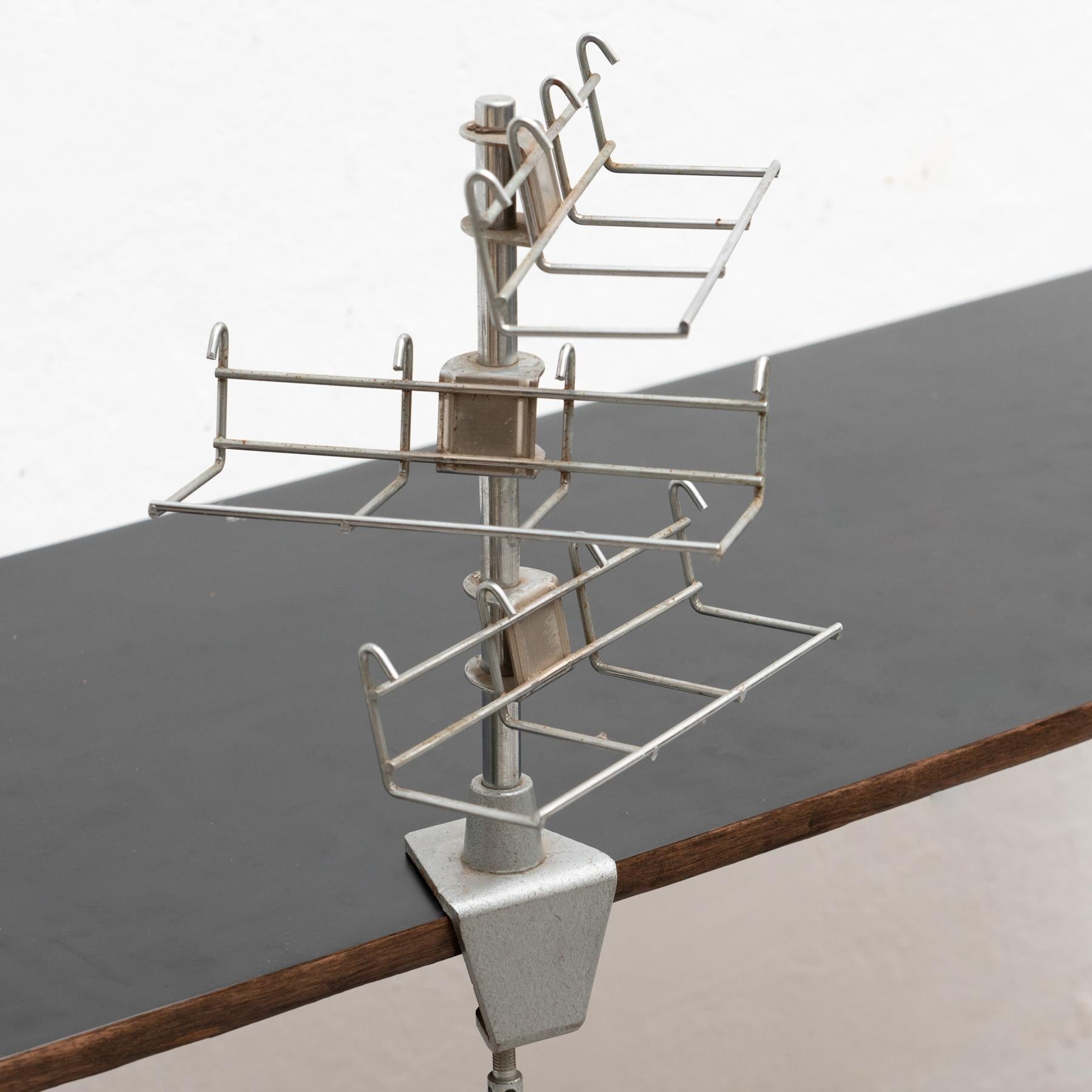 Industrial Metal Table Display, circa 1970 In Good Condition For Sale In Barcelona, ES