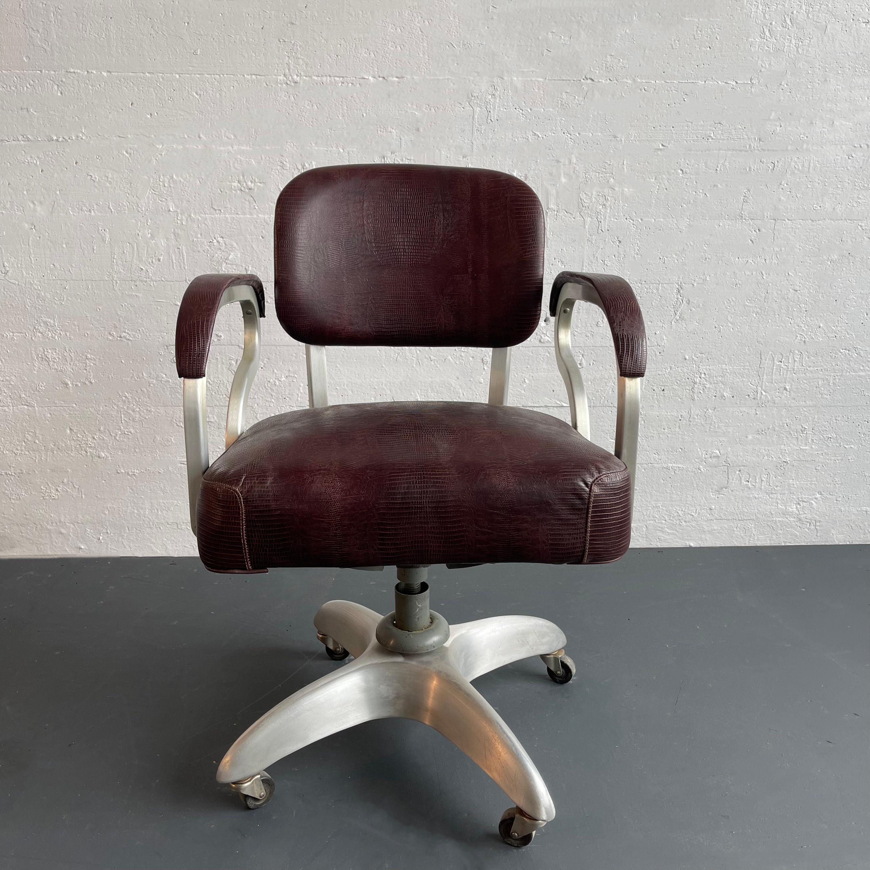 Industriel Chaise de bureau industrielle mi-siècle en cuir et aluminium par GoodForm