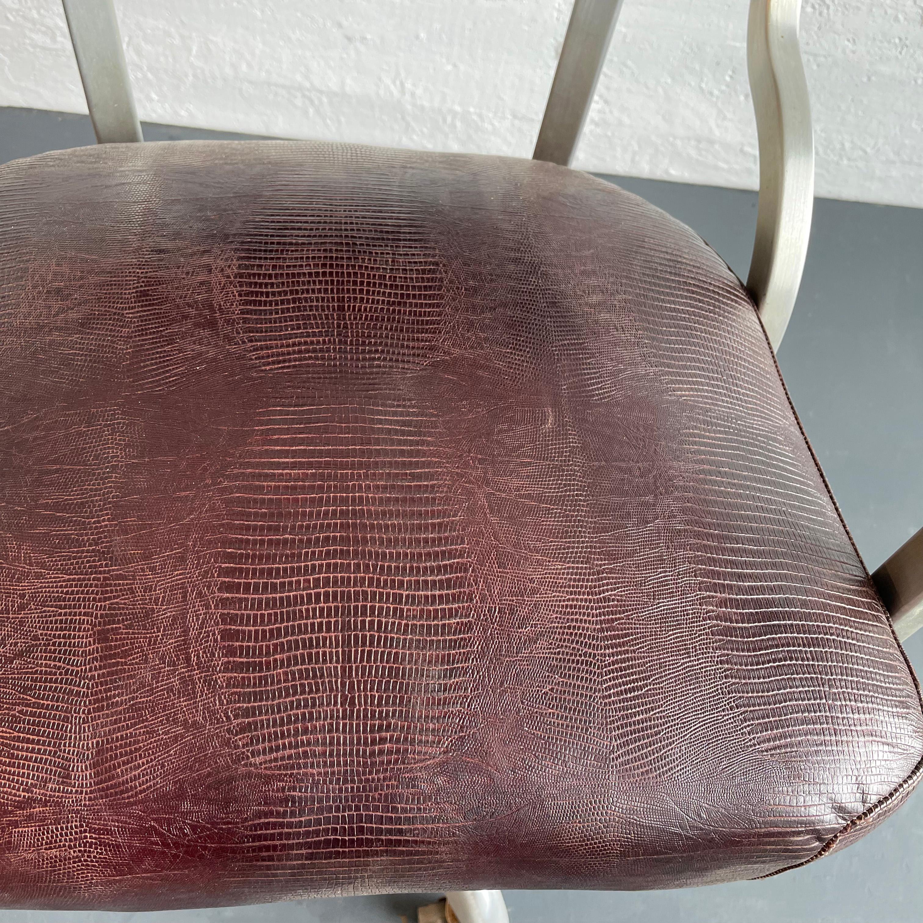 Aluminium Chaise de bureau industrielle mi-siècle en cuir et aluminium par GoodForm