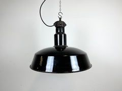 Industrielle Mid-Century-Fabrik-Lampe aus schwarzer Emaille, 1950er Jahre