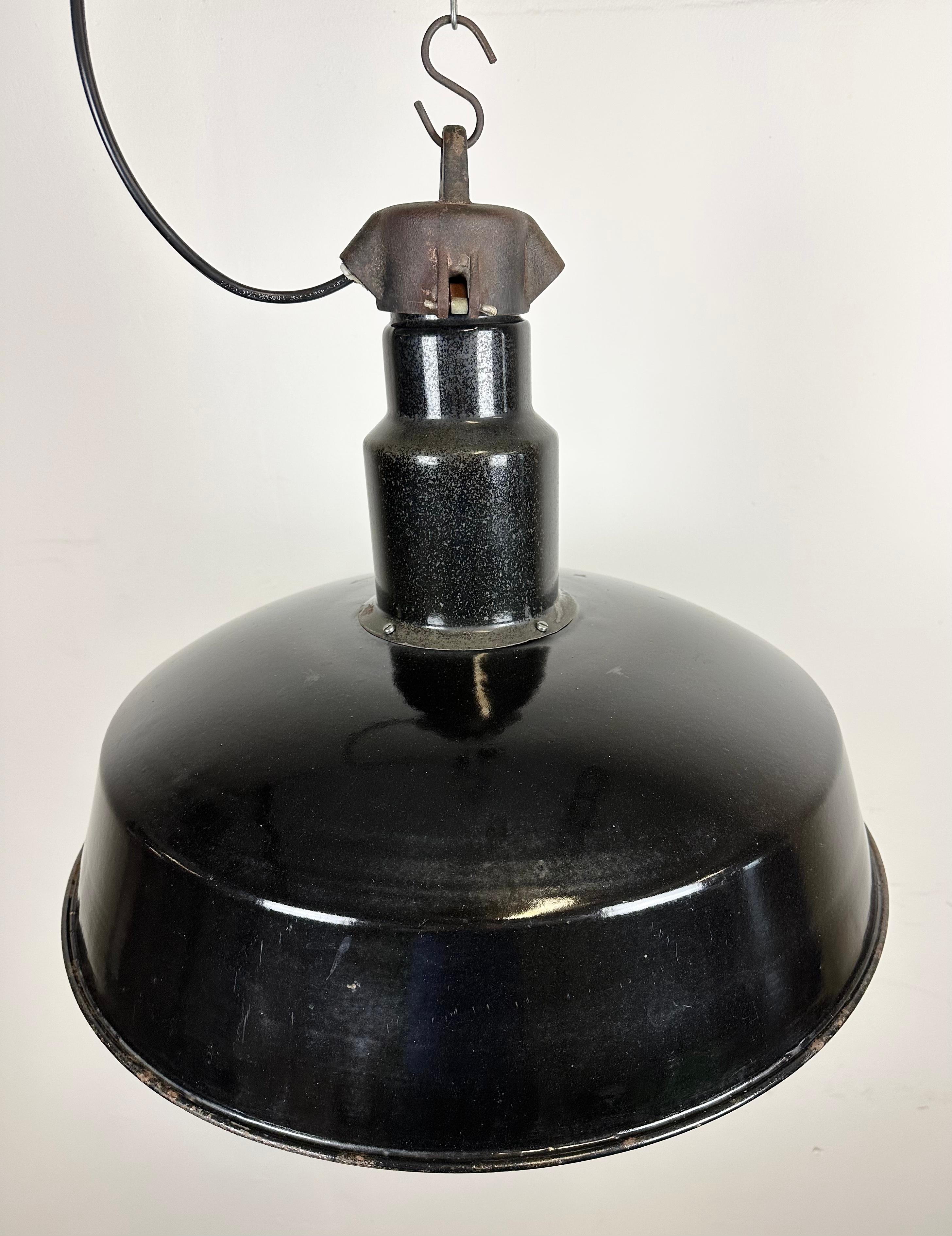 Industrial Mid Century Black Enamel Factory Lamp, 1950s For Sale 2