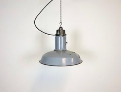 Graue Emaille-Industrie-Deckenleuchte aus der Mitte des Jahrhunderts, 1950er Jahre