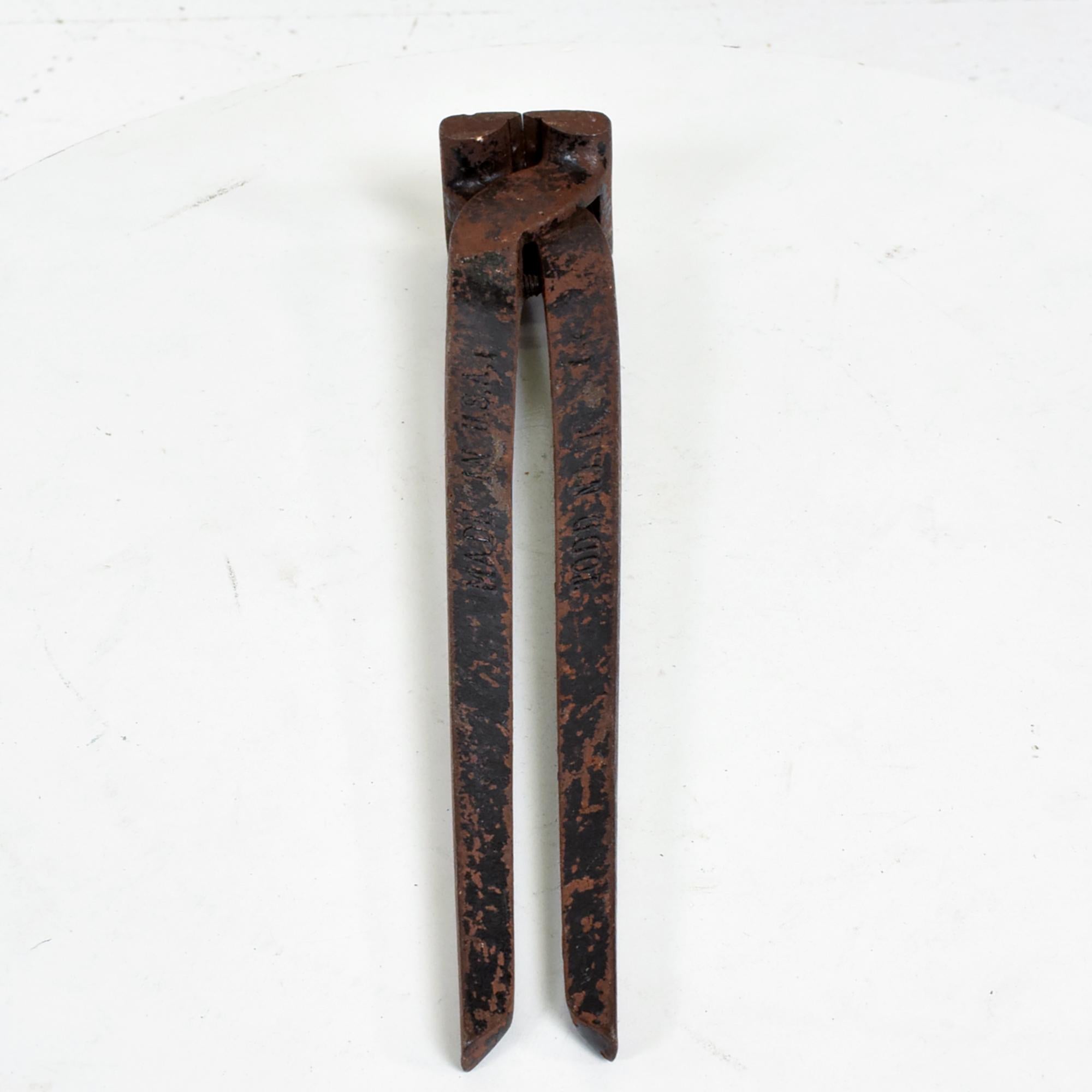 Mid-Century Modern 1960s Industrial Nail Pliers Pincers Tool in Steel Iron Rustic Patina  For Sale
