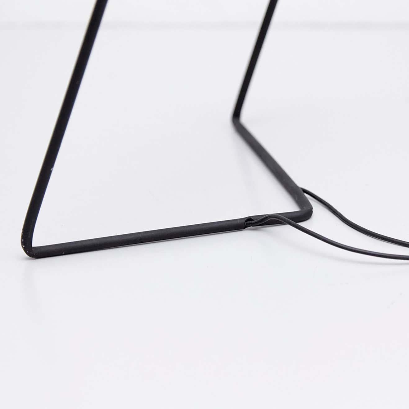 Lampe de table industrielle minimaliste en metal&wood, circa 1990 Bon état - En vente à Barcelona, ES