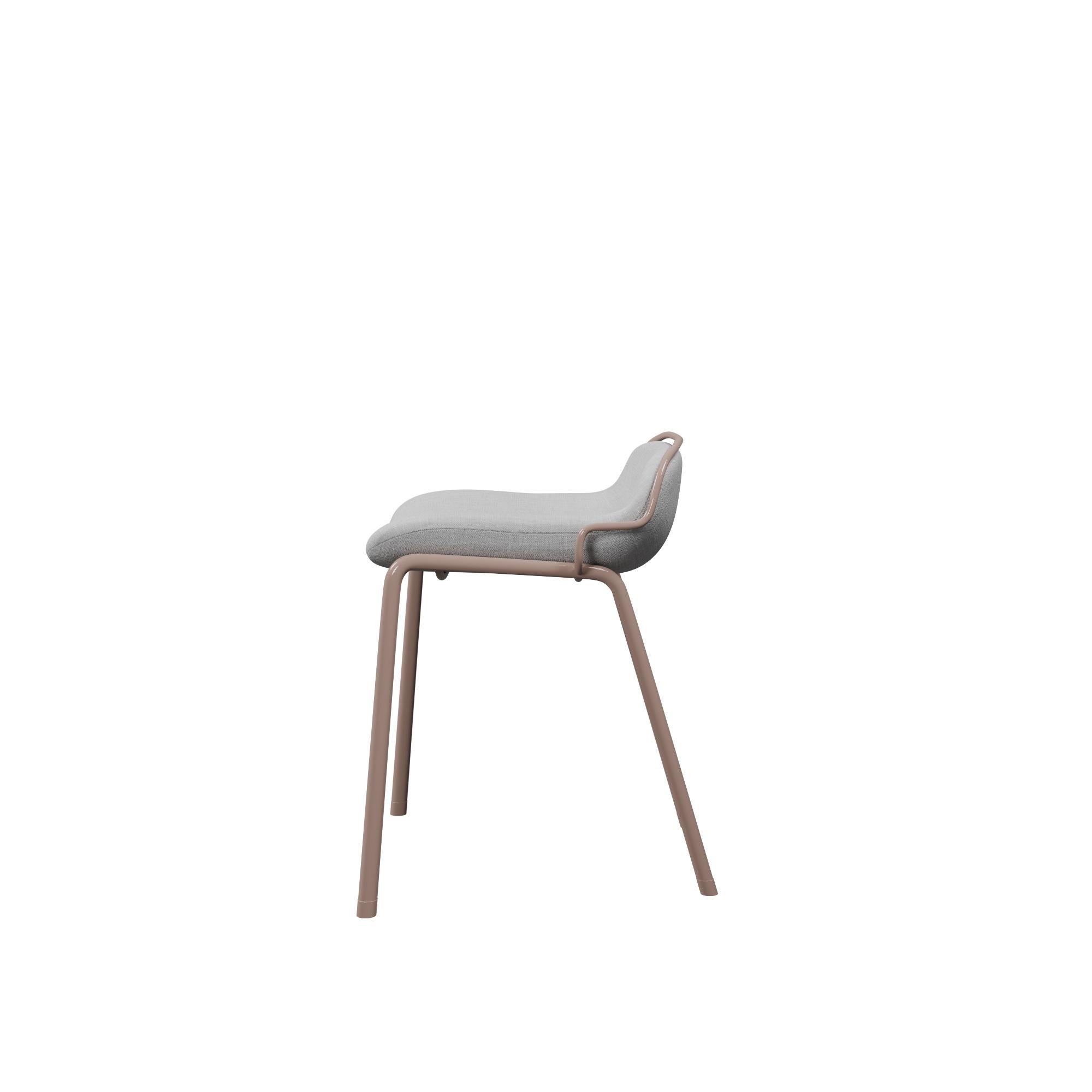 Sgabello industriale finitura rosa nebbia DUV con tessuto crema realizzato a mano da Fabrice In condizioni Nuovo in vendita a Lordelo, PT