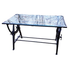 Scrivania/tavolo da disegno in ferro battuto di tipo industriale e moderno