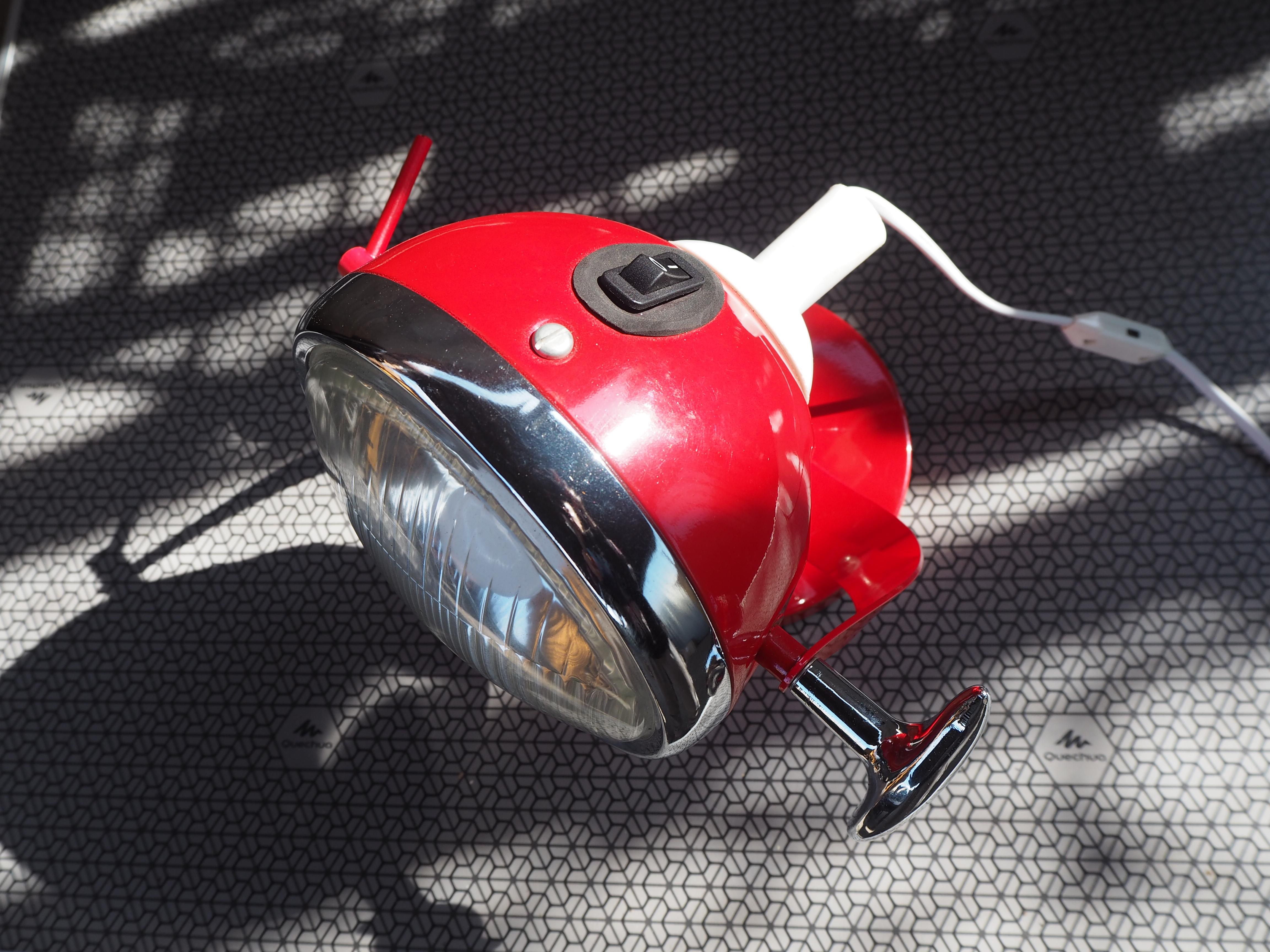Lampe de table de style industriel Moto, Europe, années 2000 en vente 3