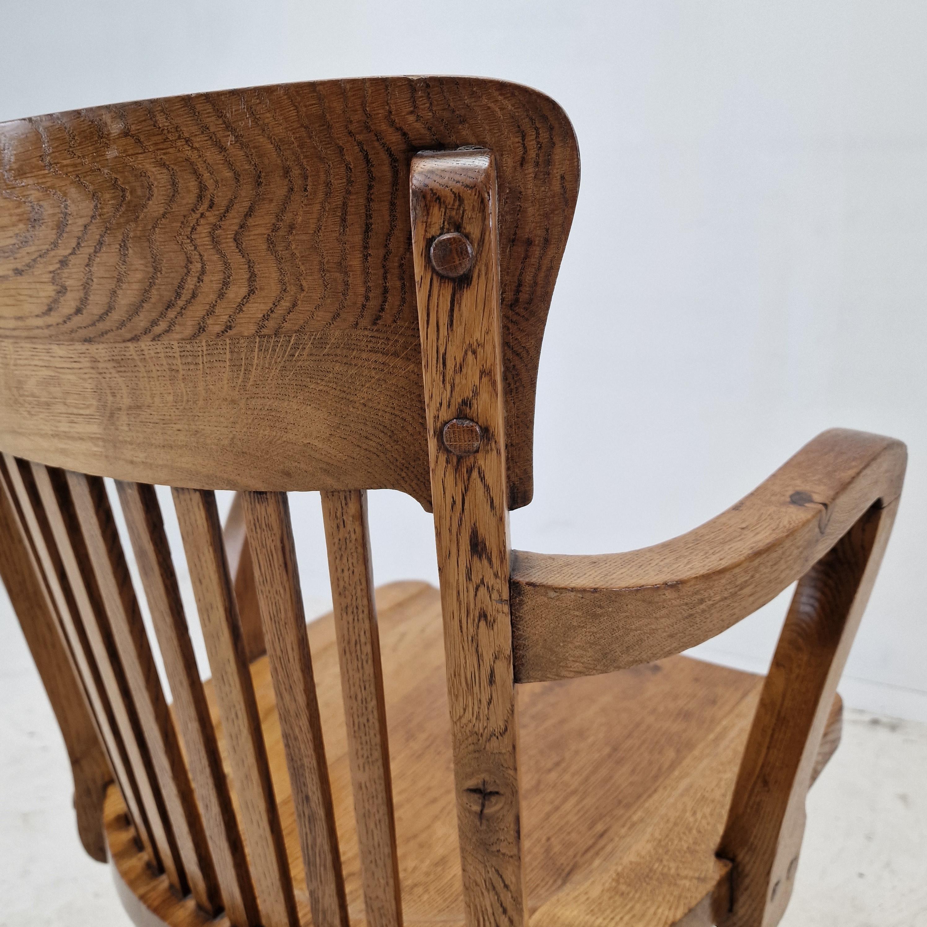 Industrial Oak Swivel Chair, 1900's For Sale 8
