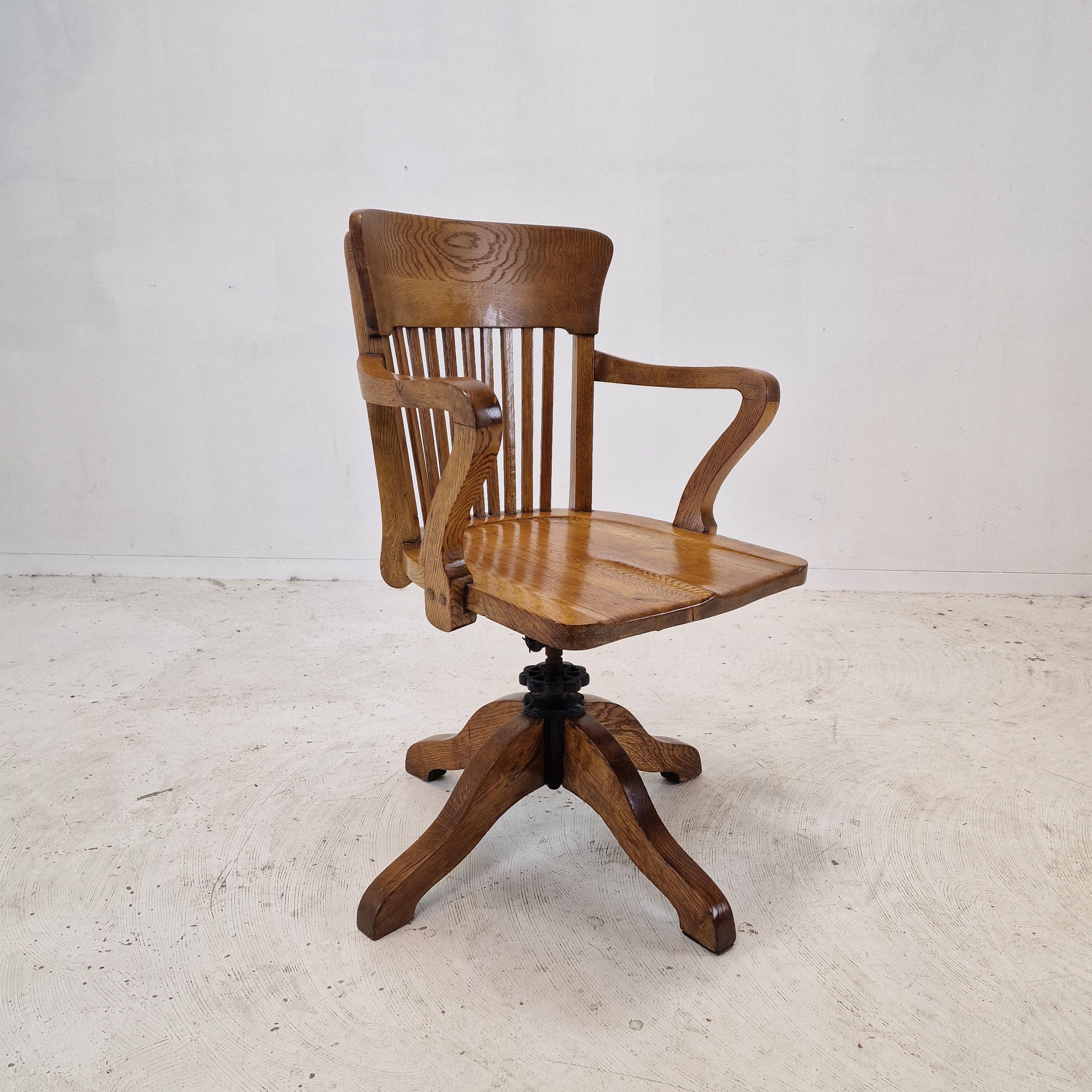 British Industrial Oak Swivel Chair, 1900's For Sale