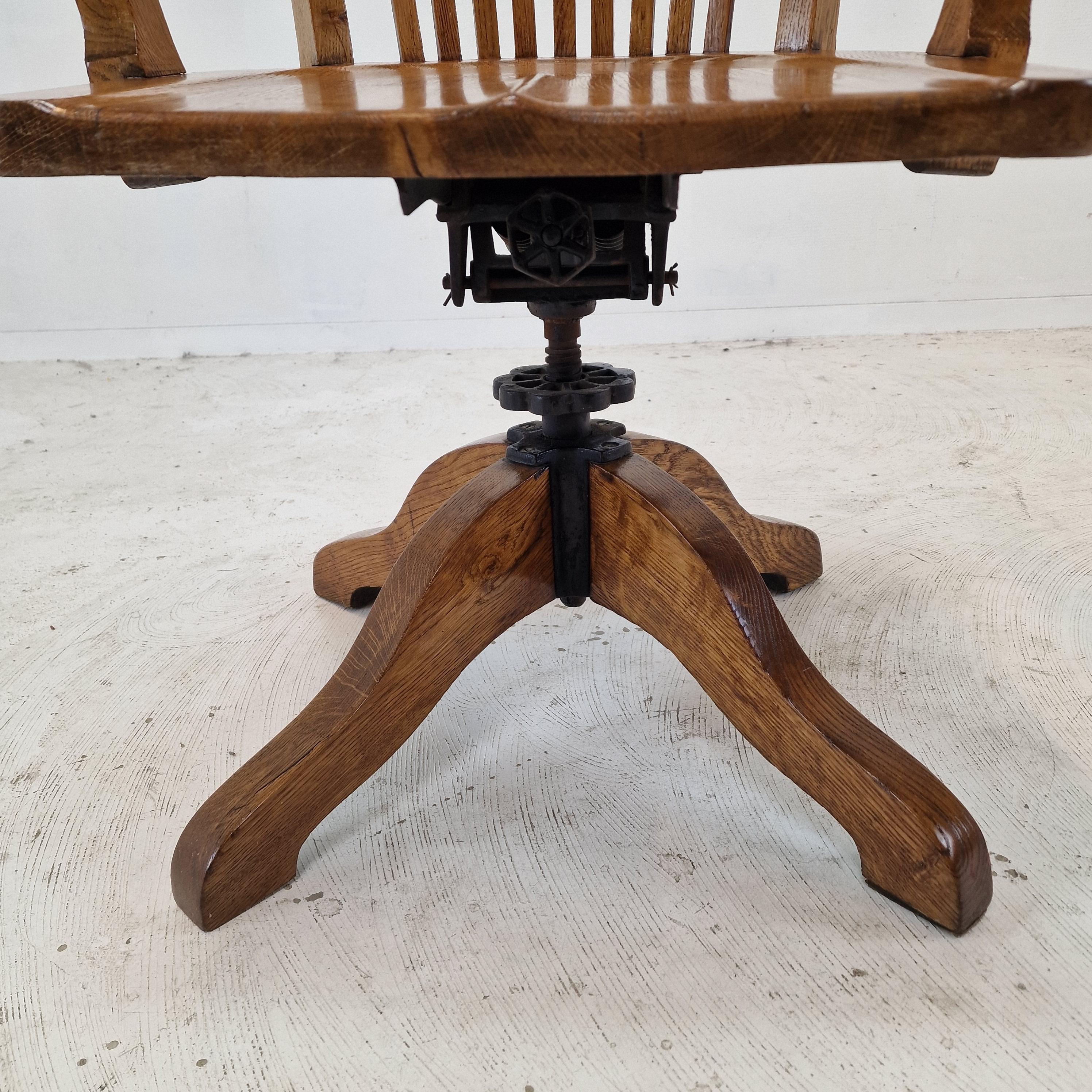 Industrial Oak Swivel Chair, 1900's For Sale 3