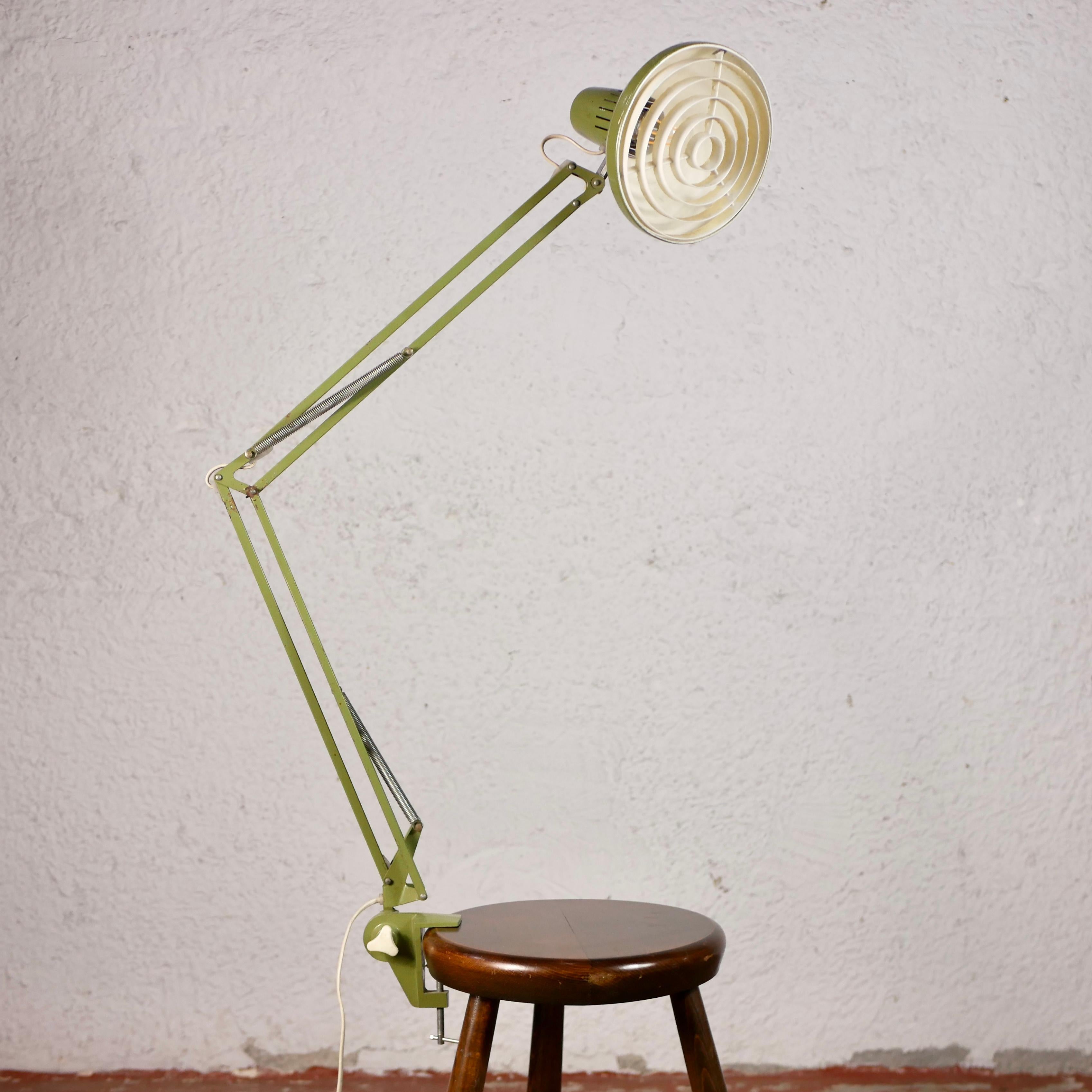 Industrial Office Desk Lamp by Ledu, 1970s, Made in Sweden In Good Condition In Lyon, FR