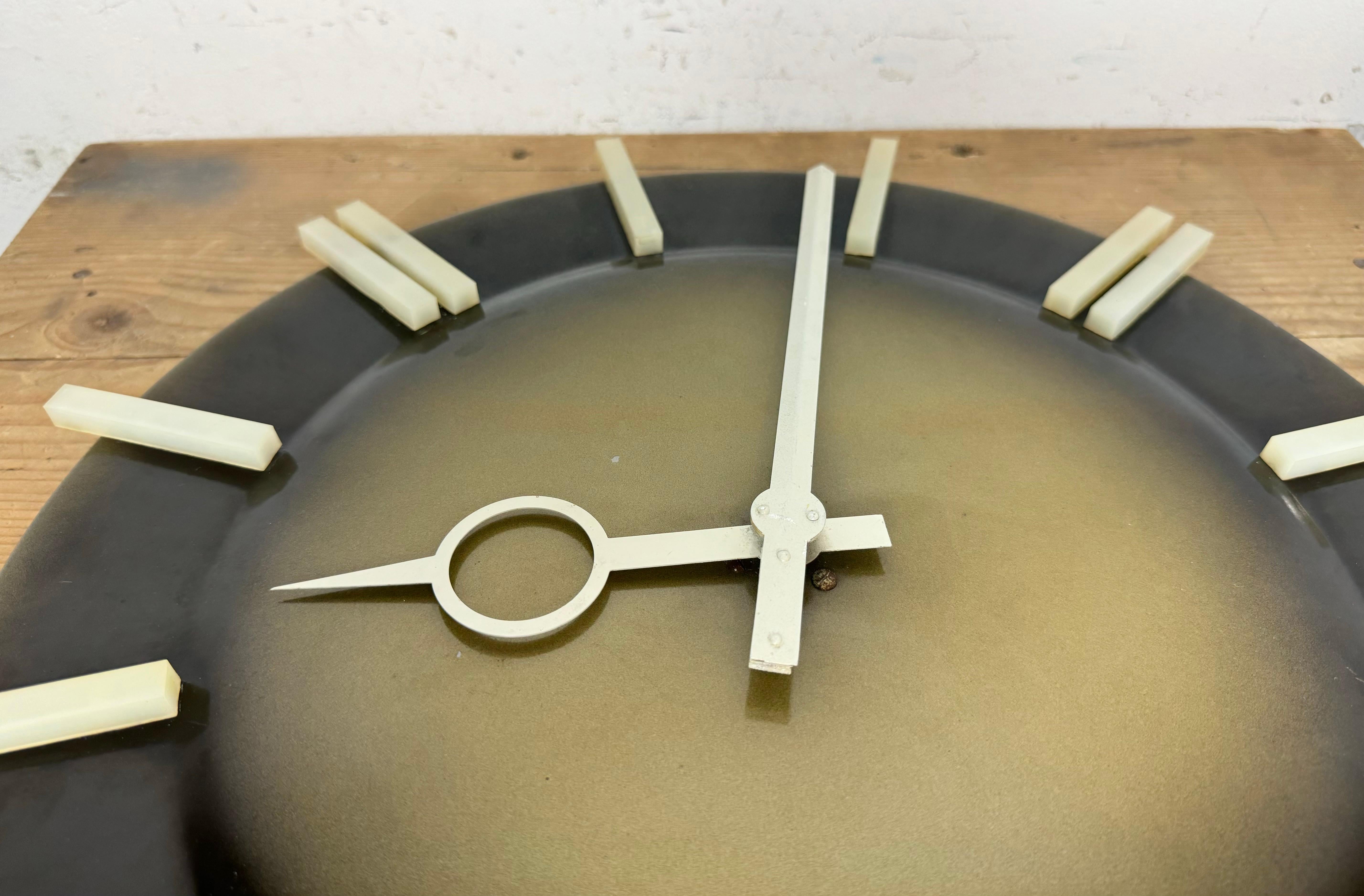 Industrial Office Wall Clock from Pragotron, 1970s For Sale 9