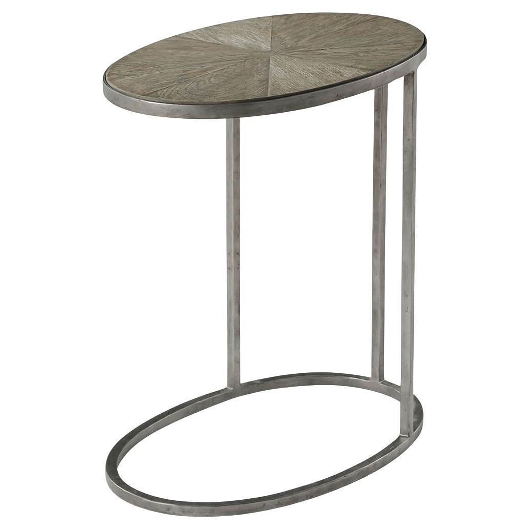 Table d'appoint industrielle ovale Sunburst en chêne gris