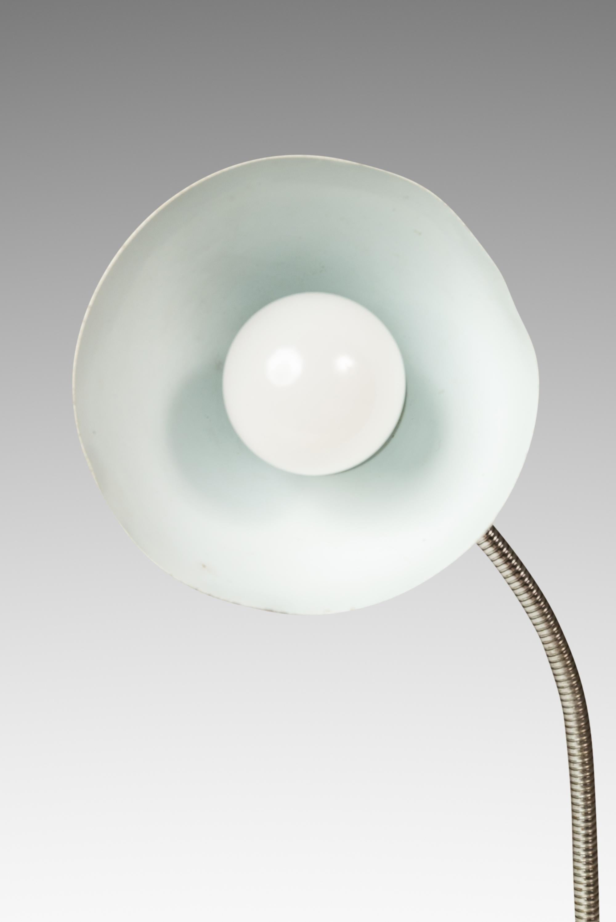 Industrial Patinaed Adjustable Height Desk Table Lamp in Army Green, c. 1960s For Sale 8