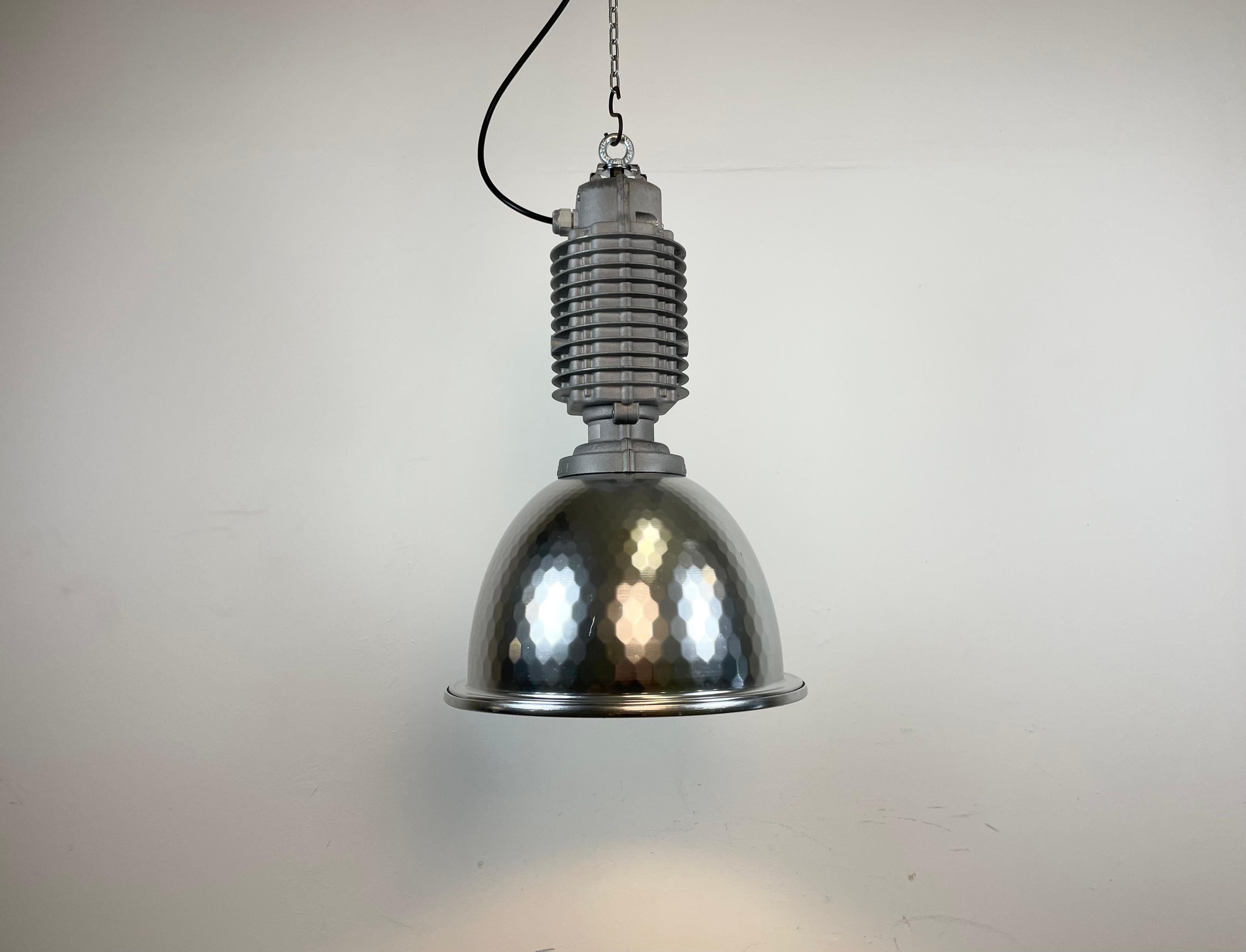 Lampe pendante industrielle de Charles Keller pour Zumtobel, 1990 en vente 5