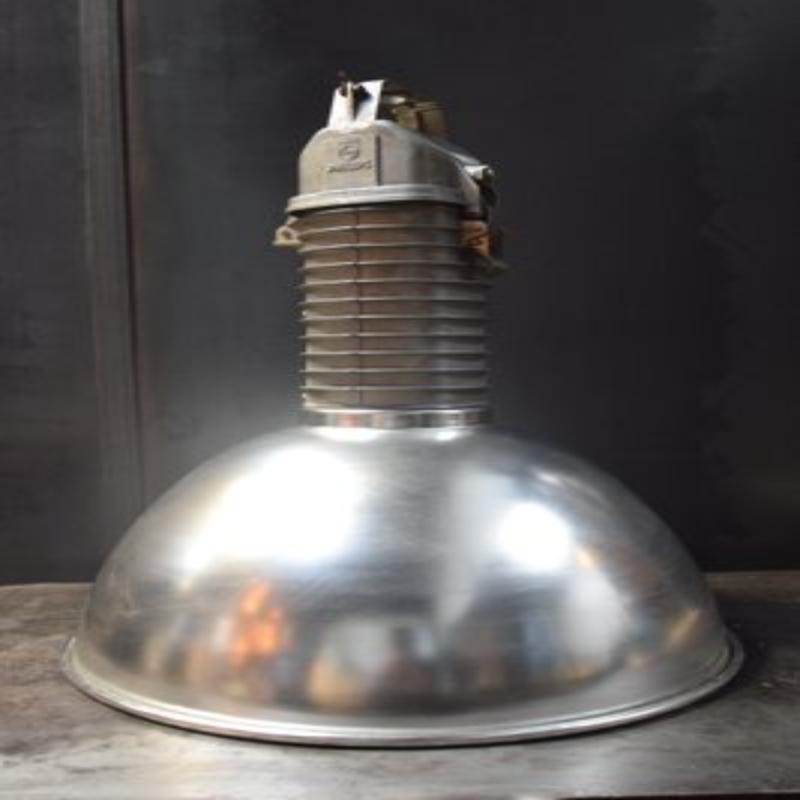 Lámpara colgante industrial de Philips, años 60 en Excelente estado para la venta en Andrézieux-Bouthéon, FR