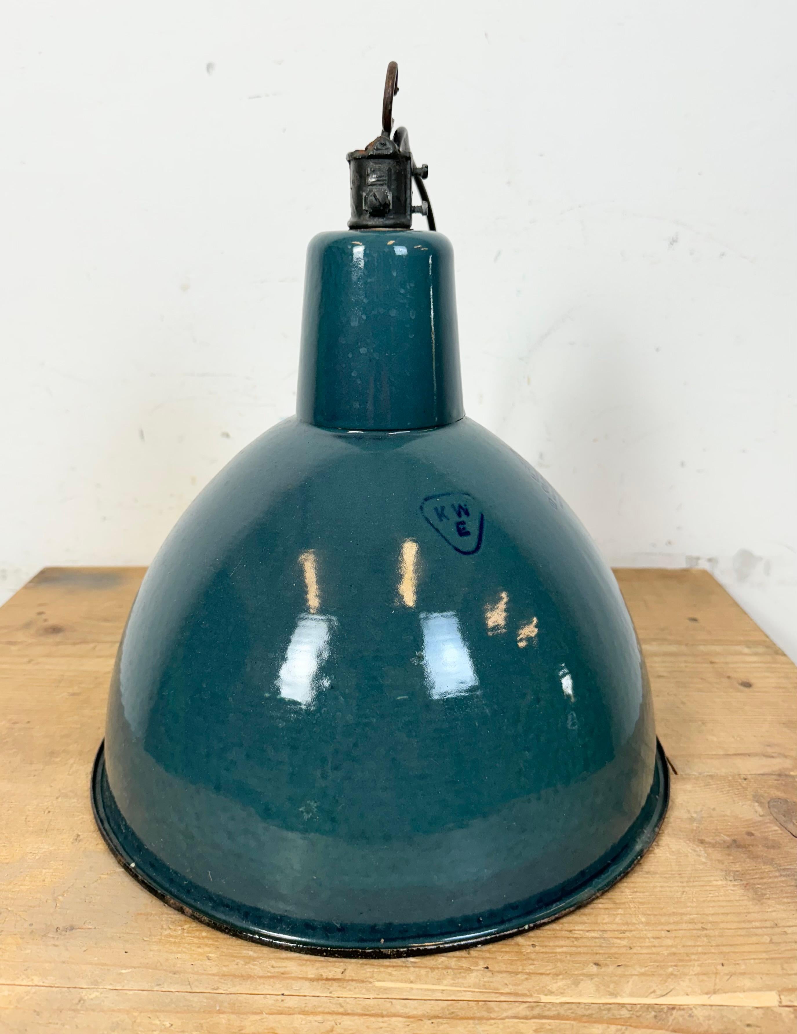 Lampada a sospensione industriale a smalto Petrol Factory, anni '60 in vendita 10