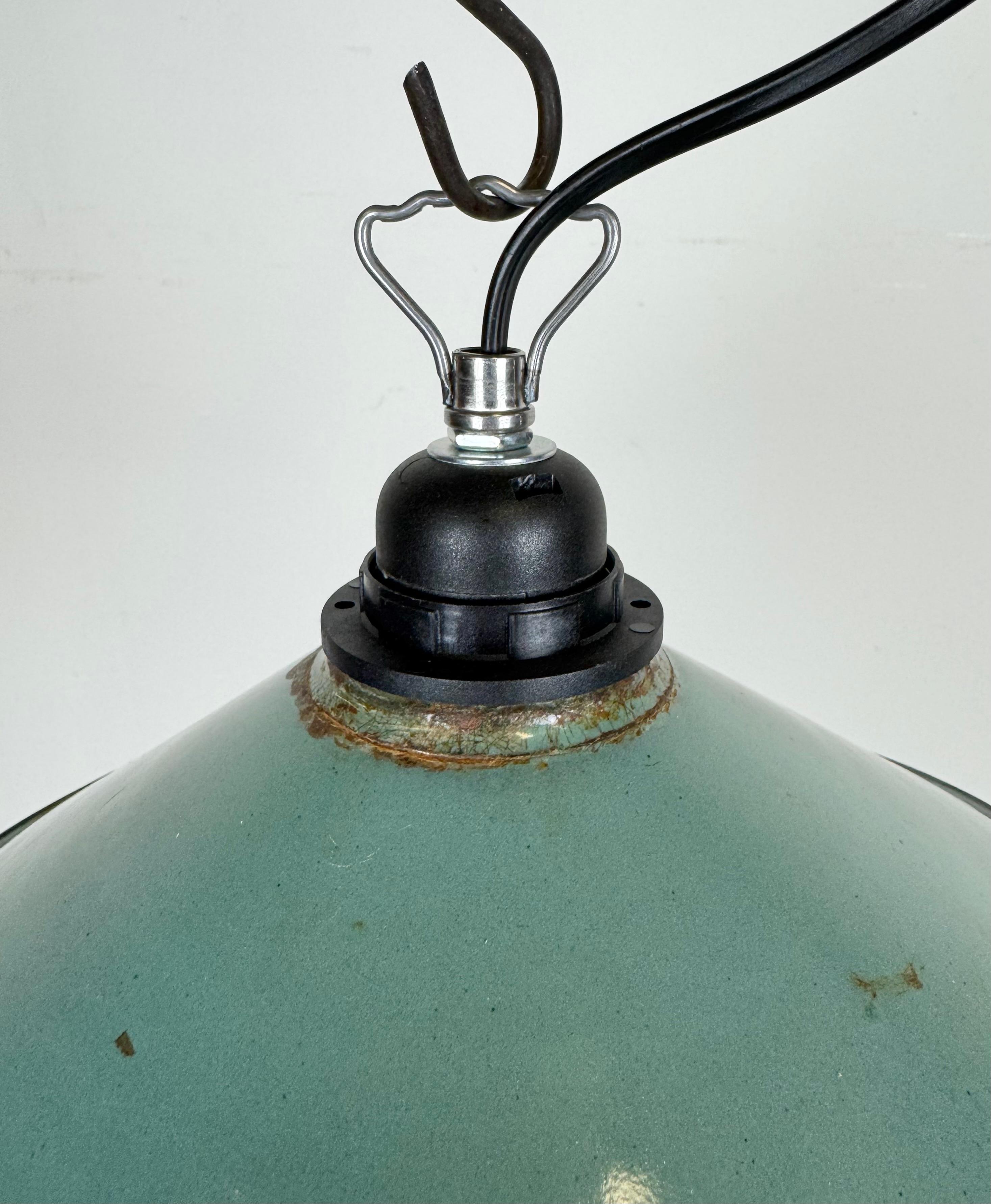 XX secolo Lampada a sospensione industriale a smalto Petrol Factory, anni '60 in vendita
