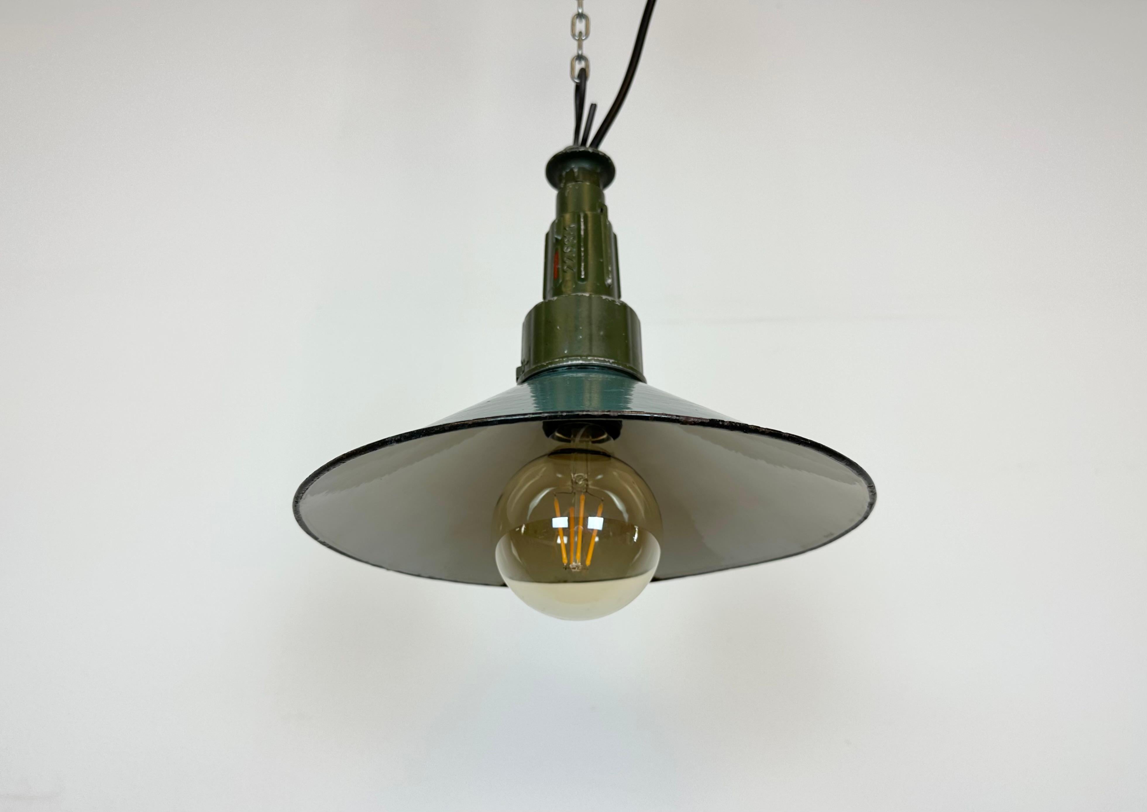 Aluminum Industrial Petrol Enamel Military Pendant Lamp with Cast Aluminium Top, 1960s For Sale