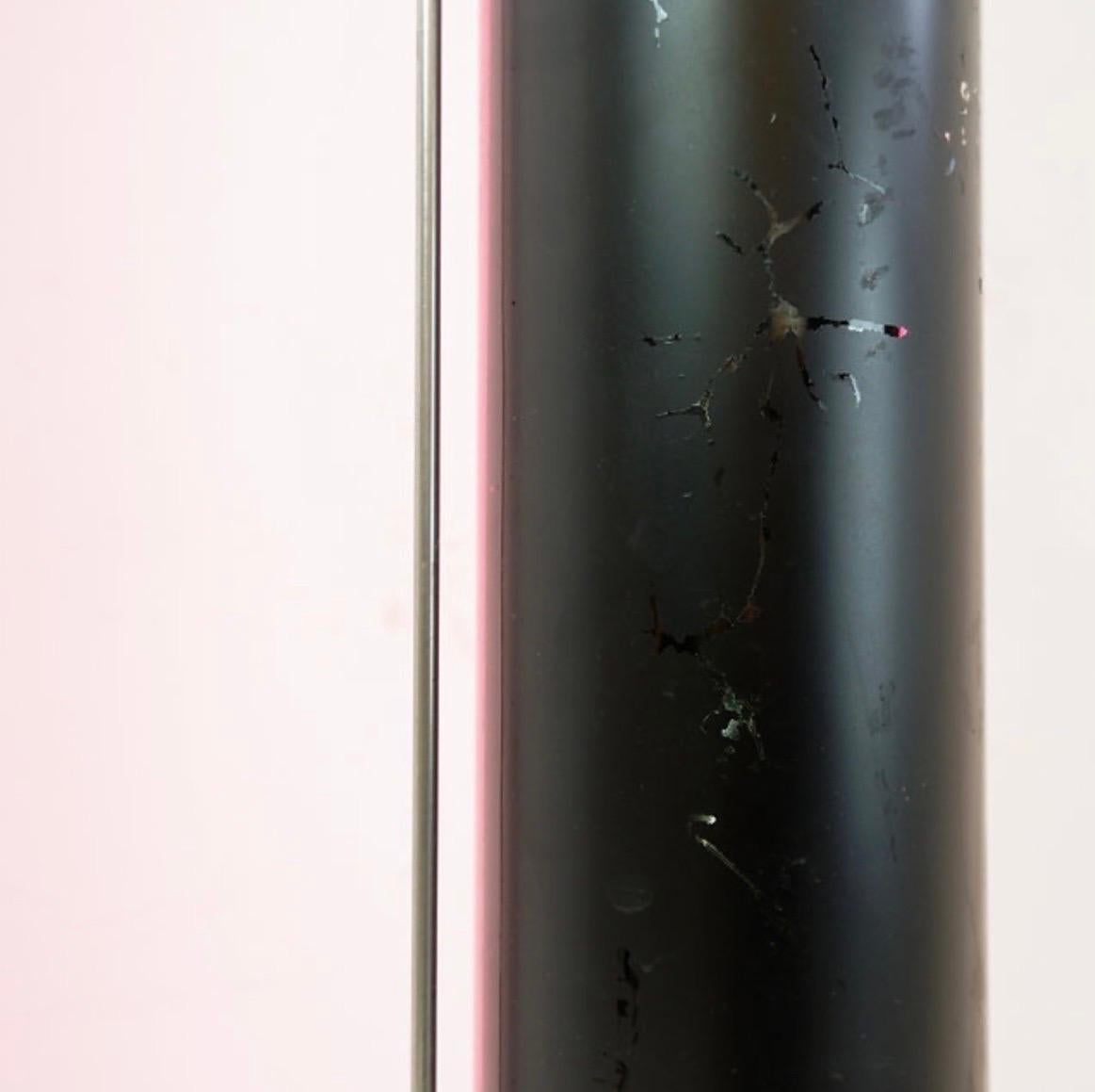 Lampada da terra industriale rosa Column, circa 1960 in vendita 1