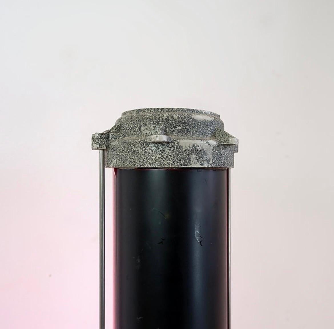 Lampada da terra industriale rosa Column, circa 1960 in vendita 3