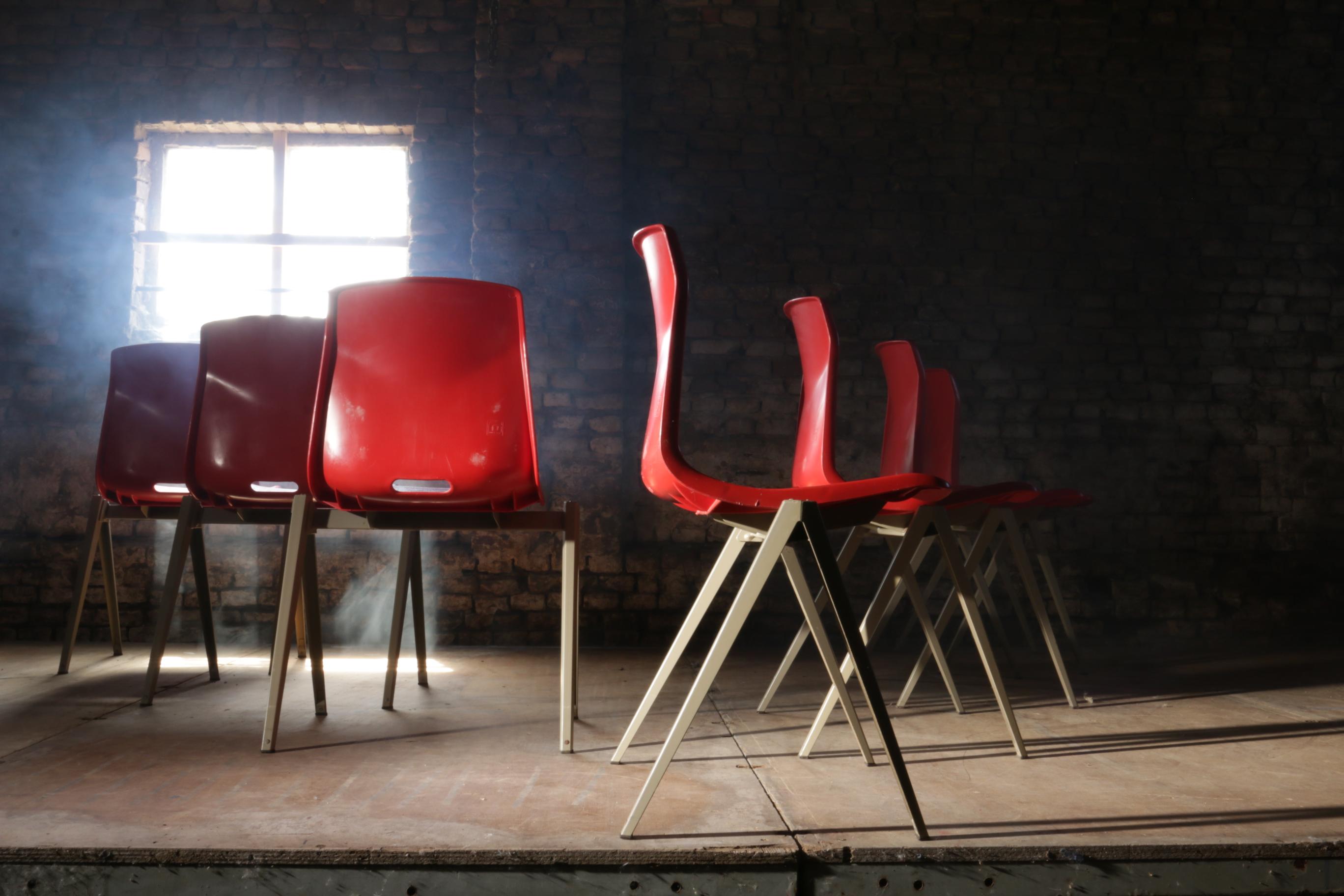 Stacking Industrial Piramid School Chairs Galvanitas S22 Style Prouvé en vente 3