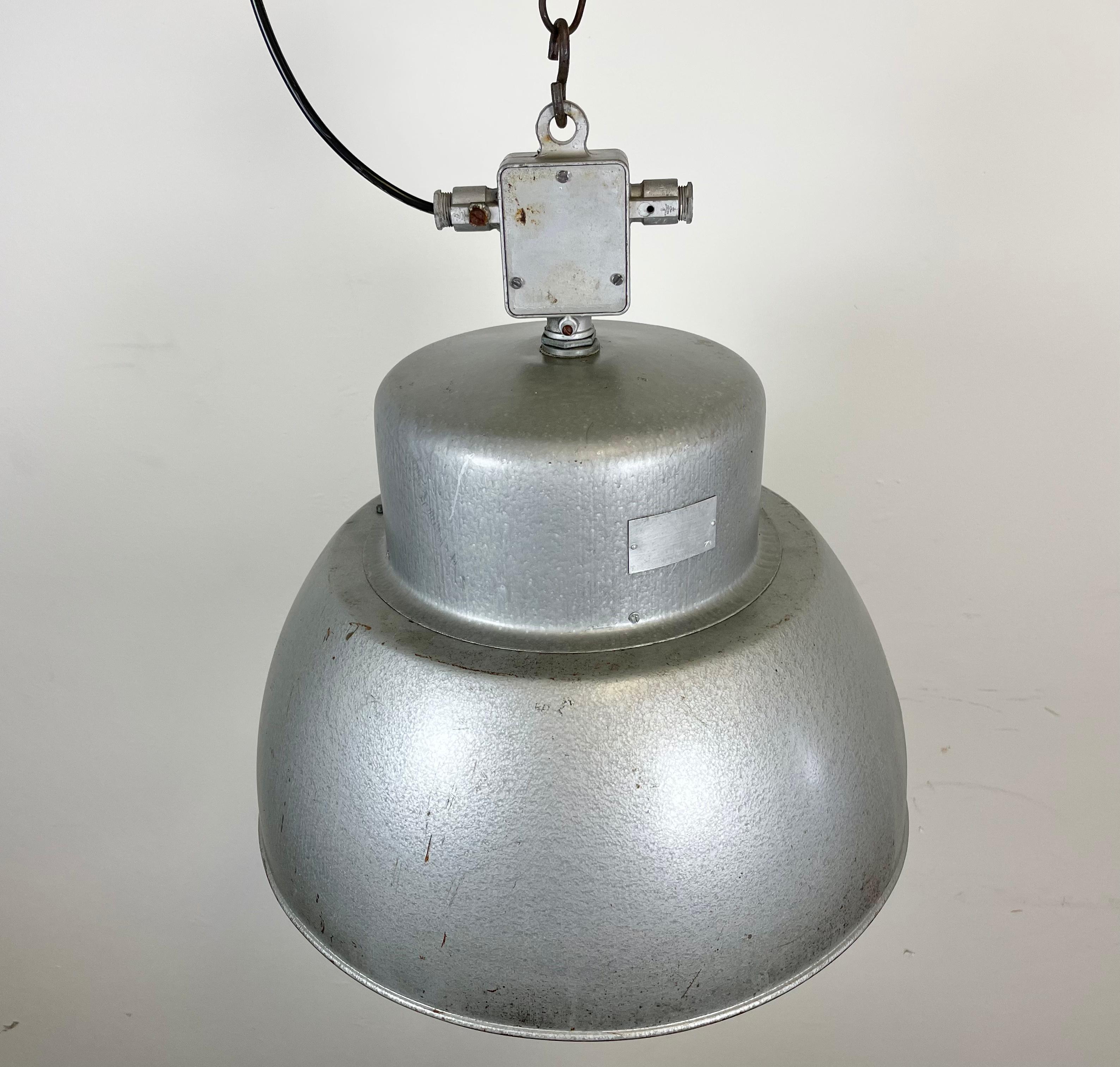 Industrial Polish Factory Pendant Lamp from Mesko, 1970s For Sale 5